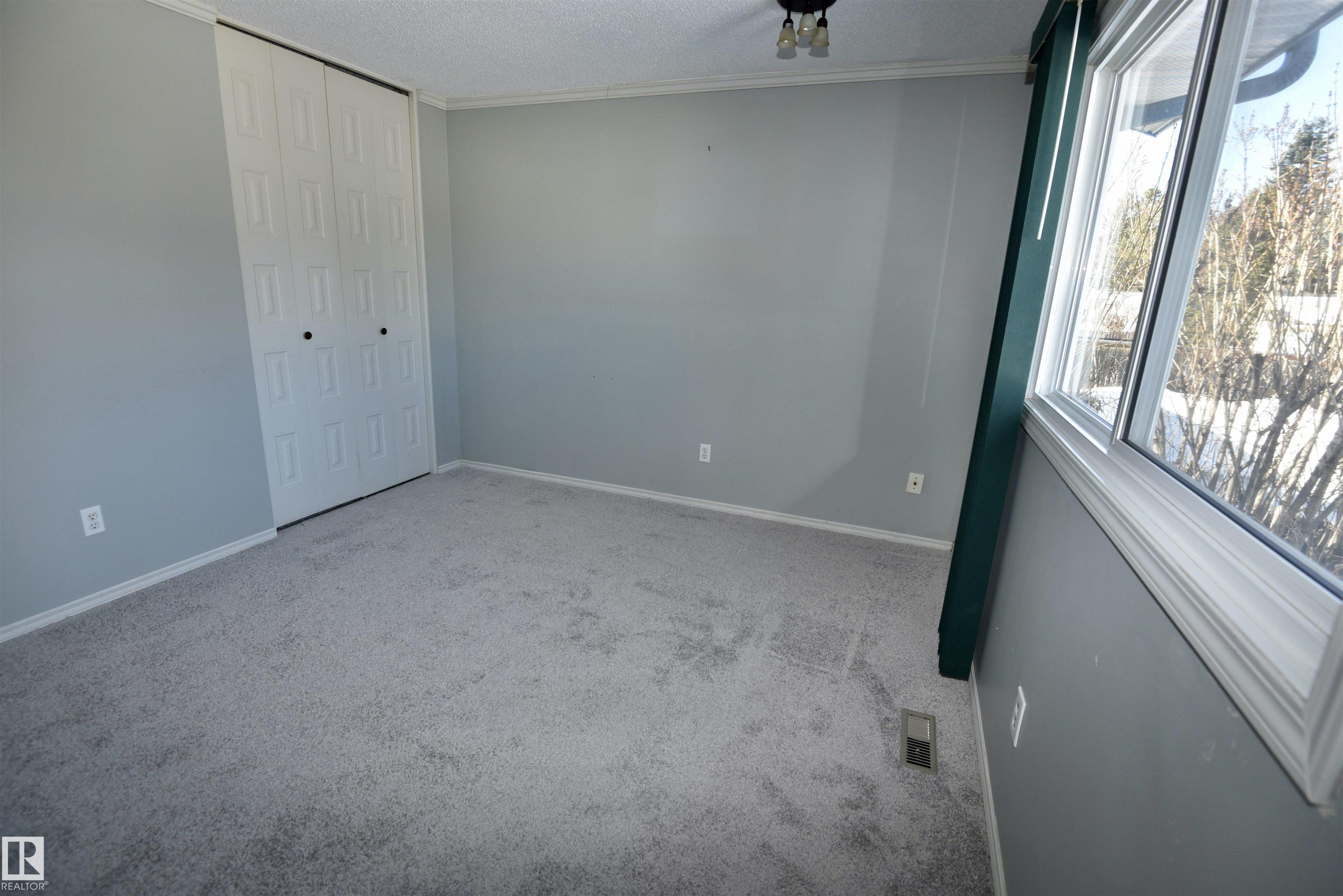 Photo 12 at 10212 168 Avenue NW, Baturyn, Edmonton