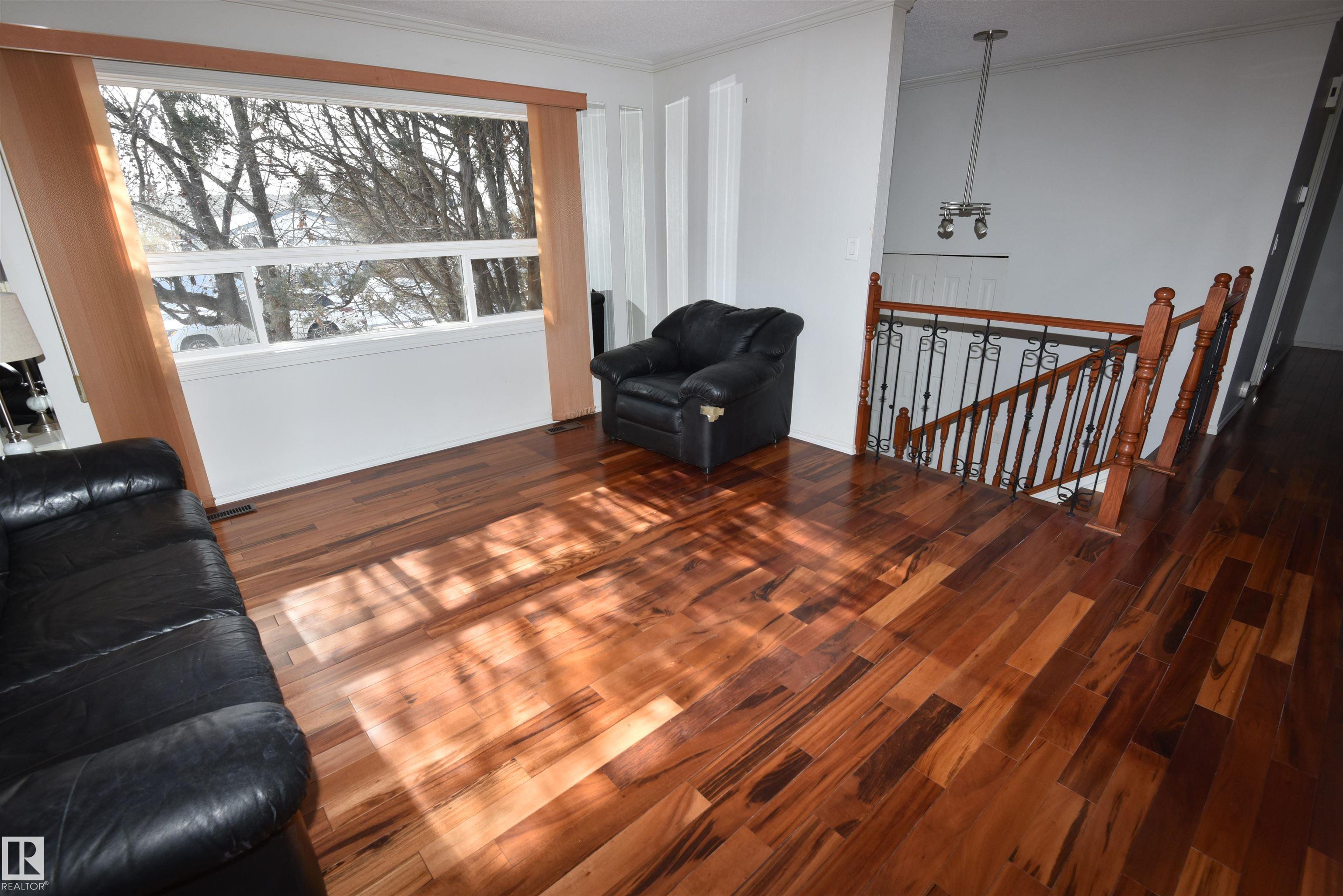 10212 168 Avenue NW, Baturyn, Edmonton