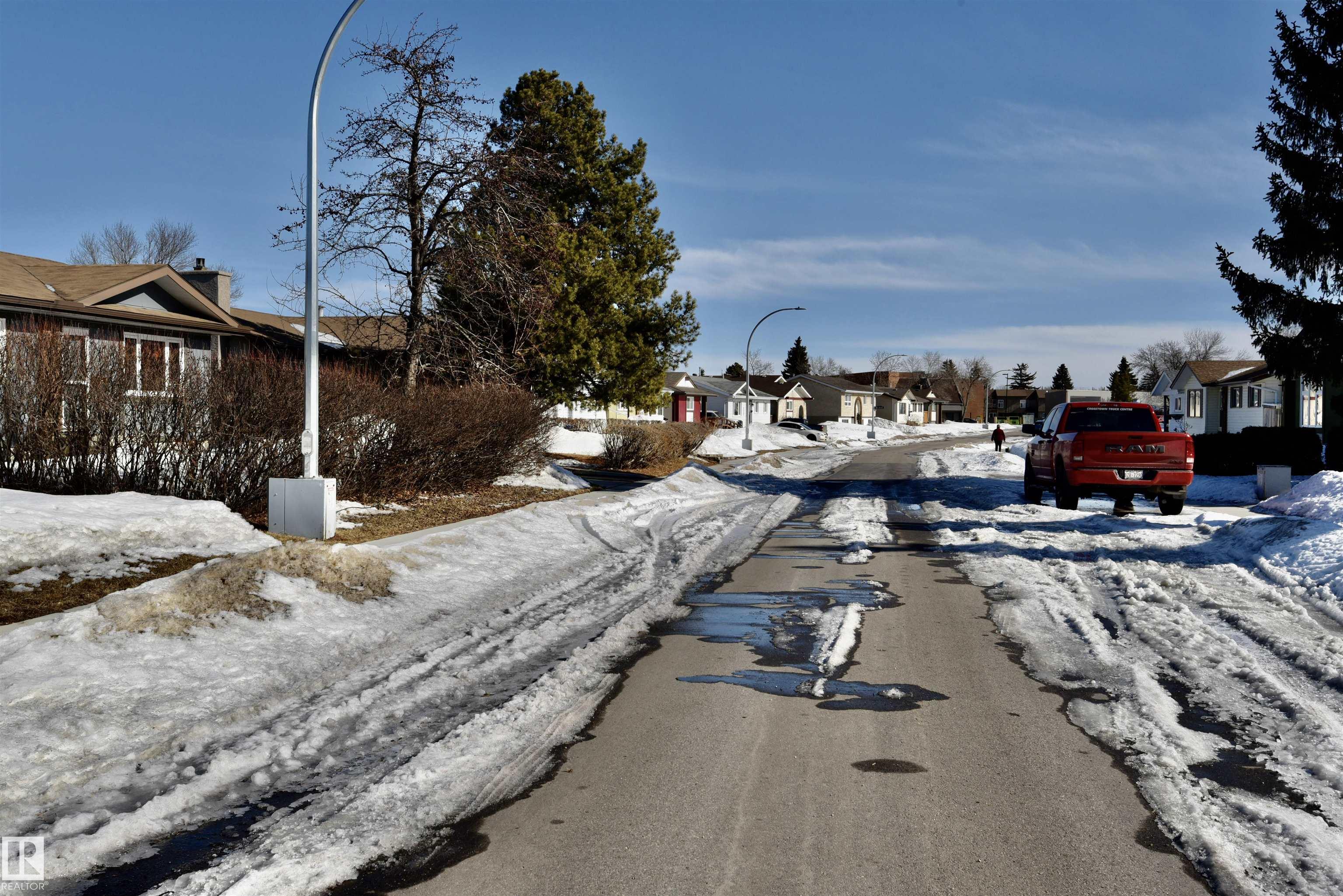 Photo 31 at 10212 168 Avenue NW, Baturyn, Edmonton