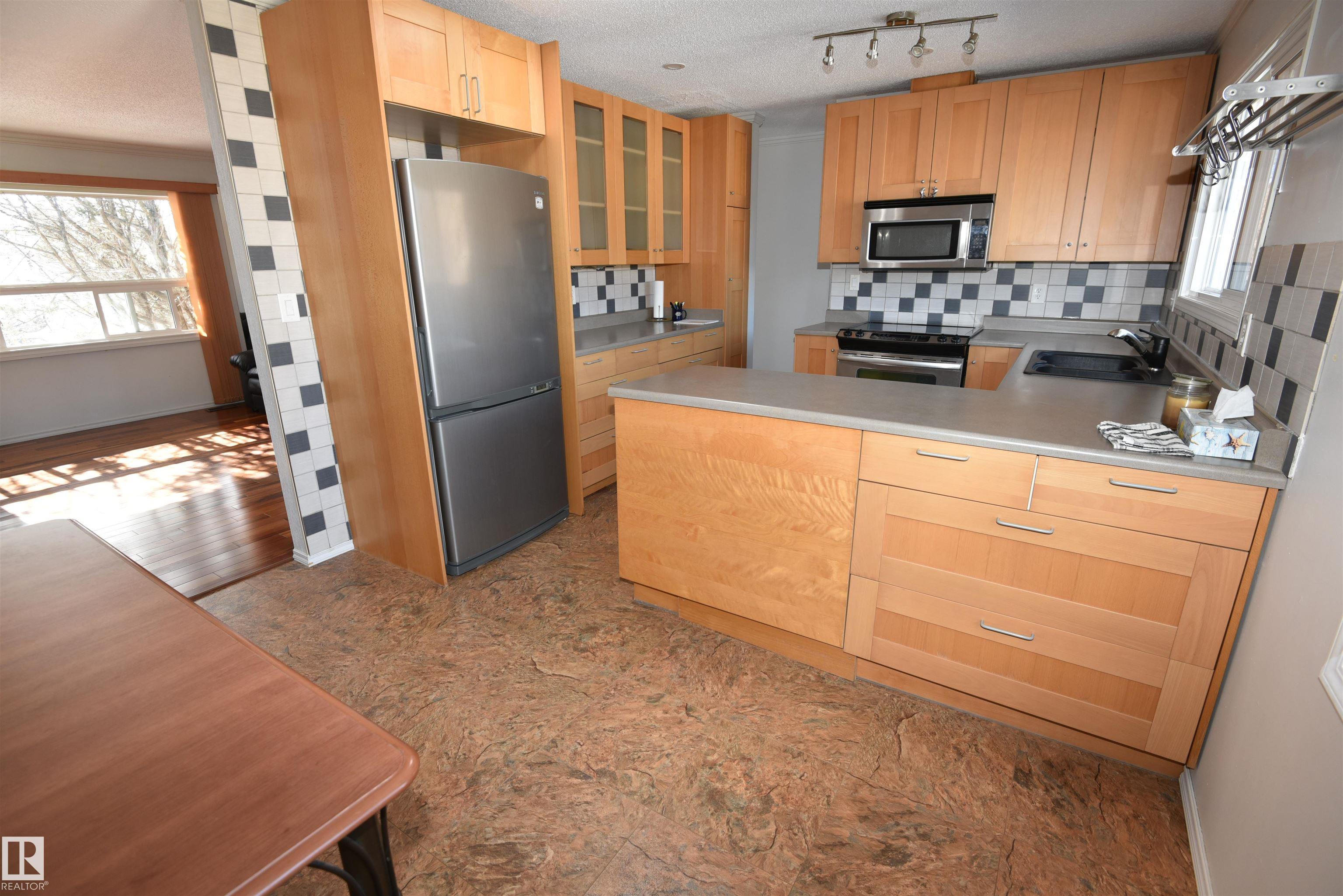 10212 168 Avenue NW, Baturyn, Edmonton