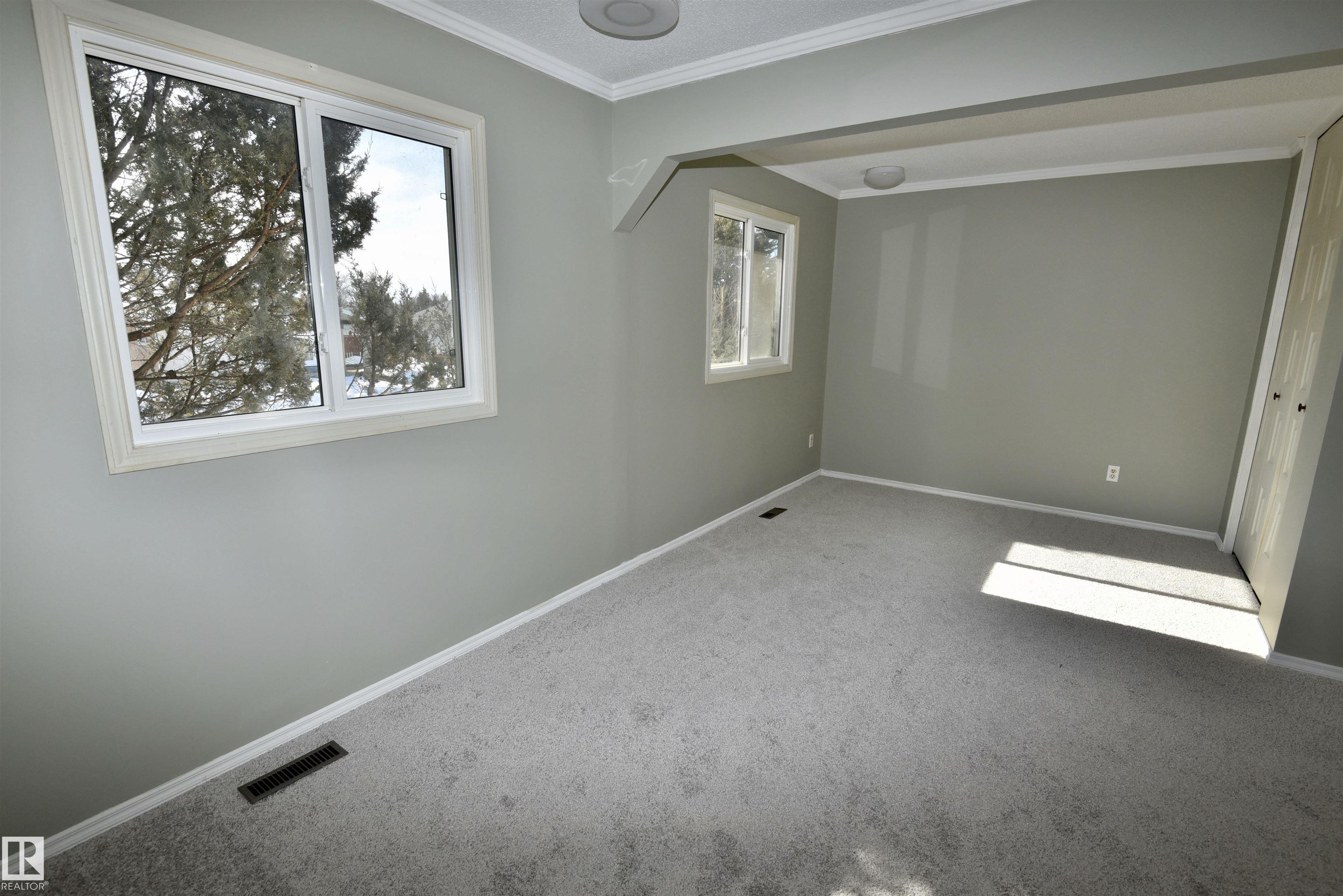 Photo 8 at 10212 168 Avenue NW, Baturyn, Edmonton