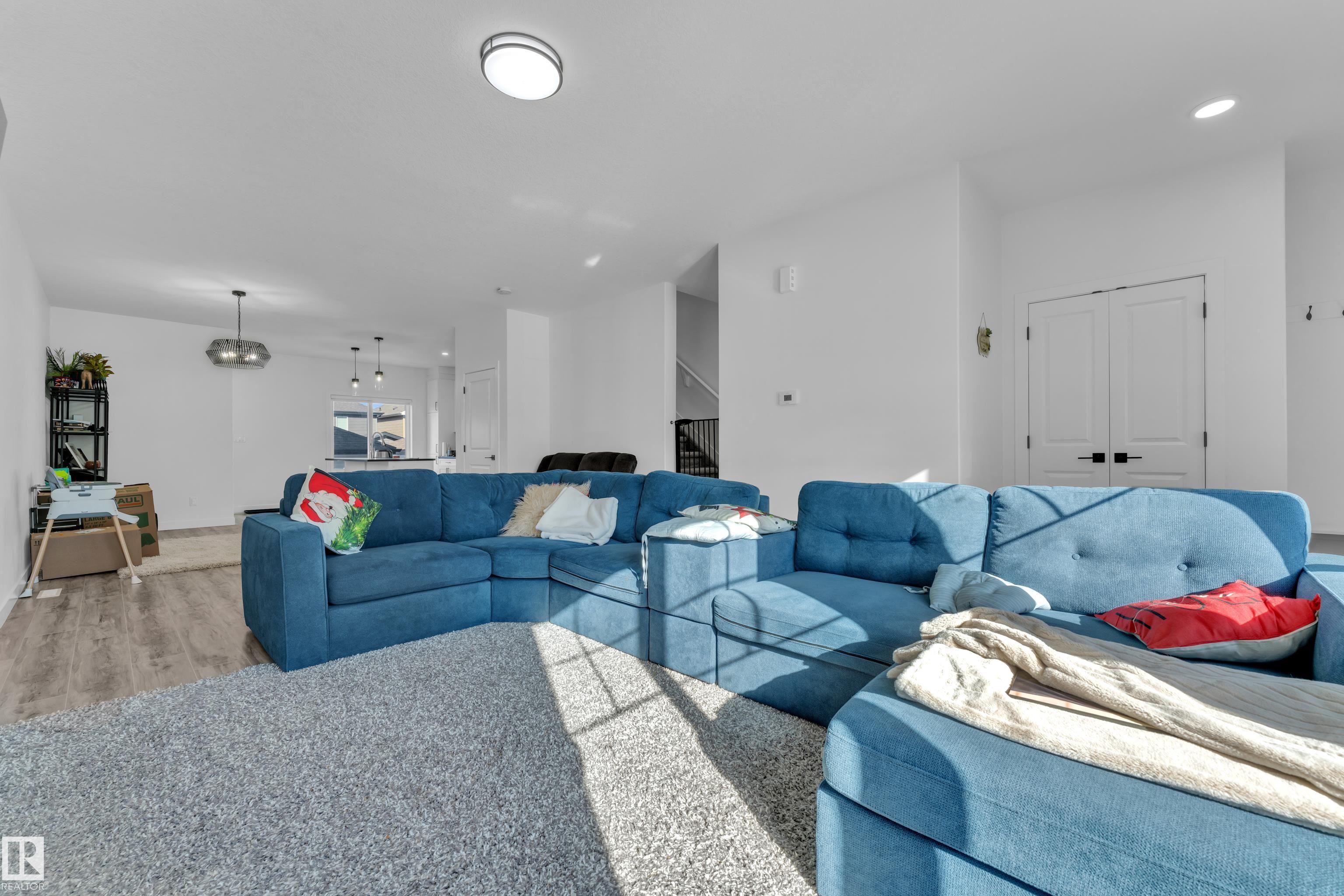 Photo 11 at 9548 Carson Bend SW, Chappelle Area, Edmonton