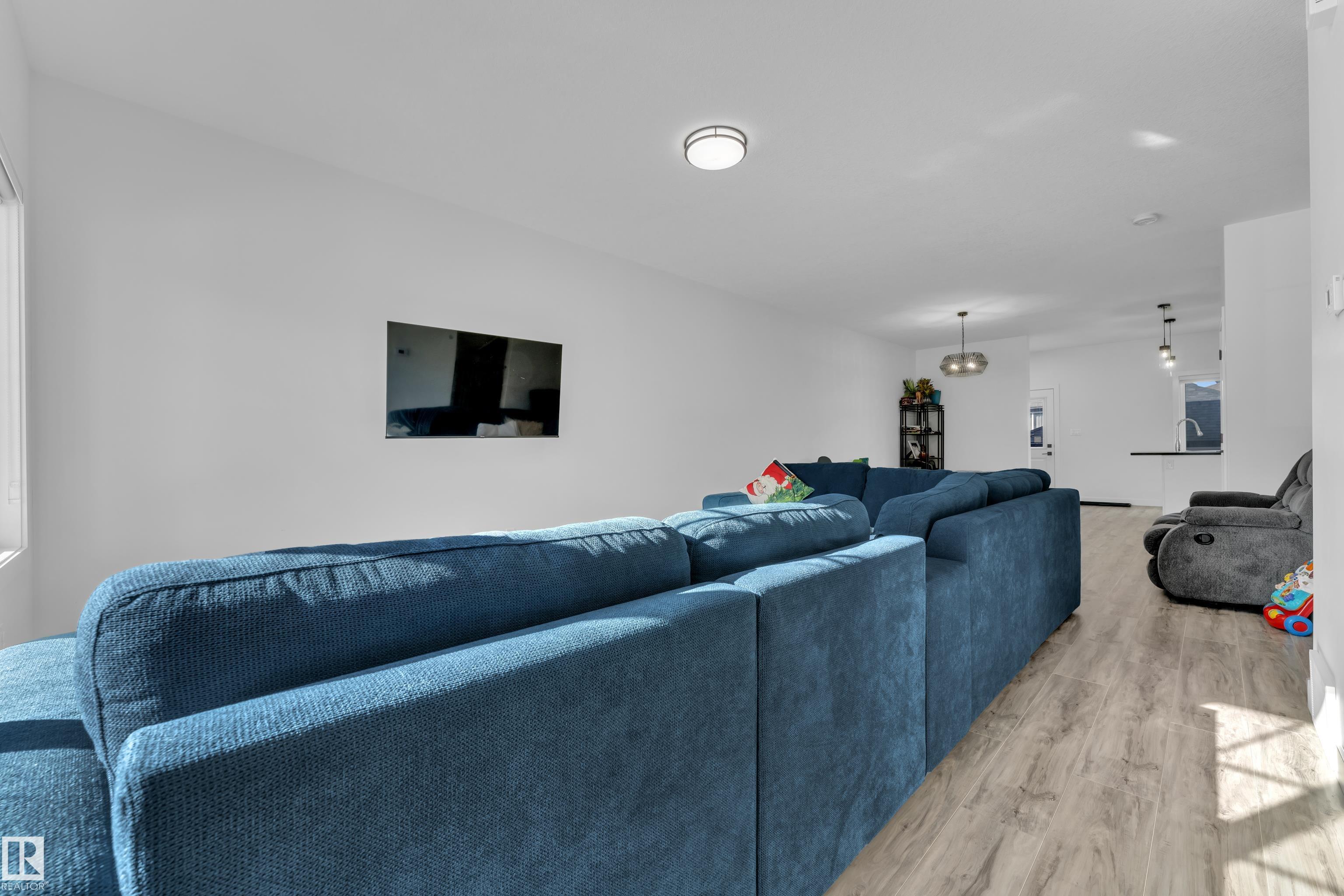 Photo 7 at 9548 Carson Bend SW, Chappelle Area, Edmonton