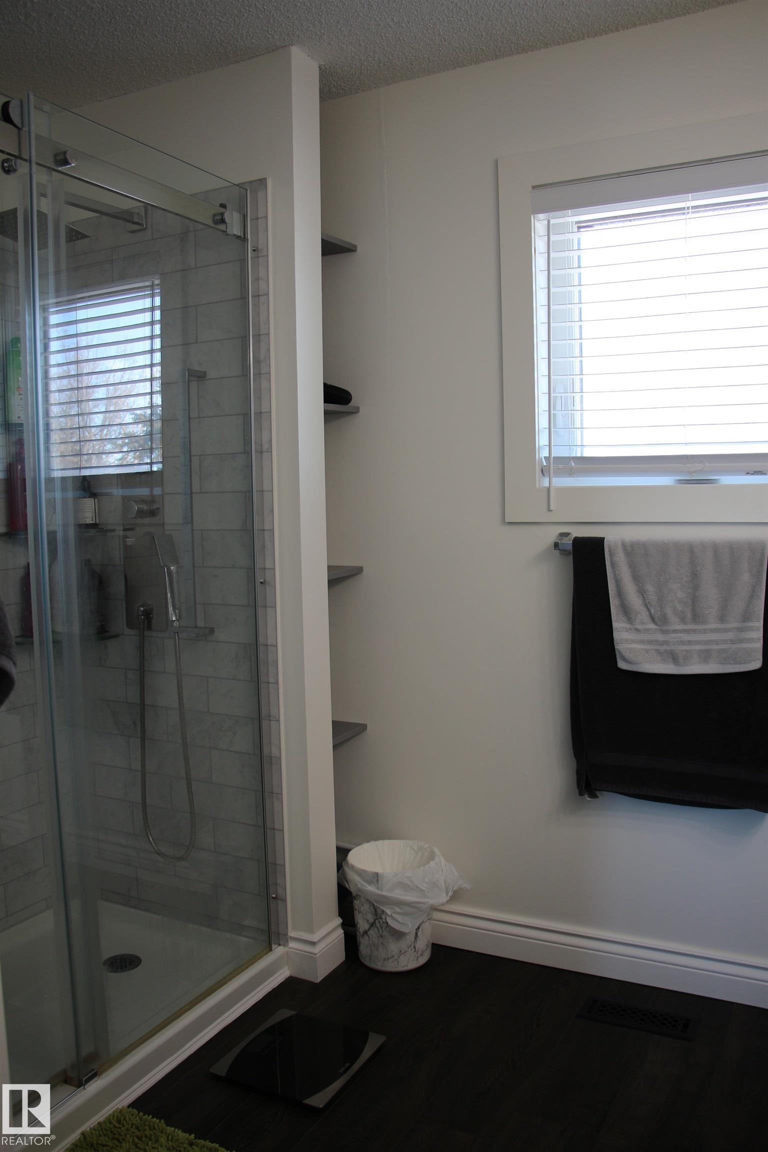 Photo 9 at 10 Westmews Crescent, Westpark, Fort Saskatchewan