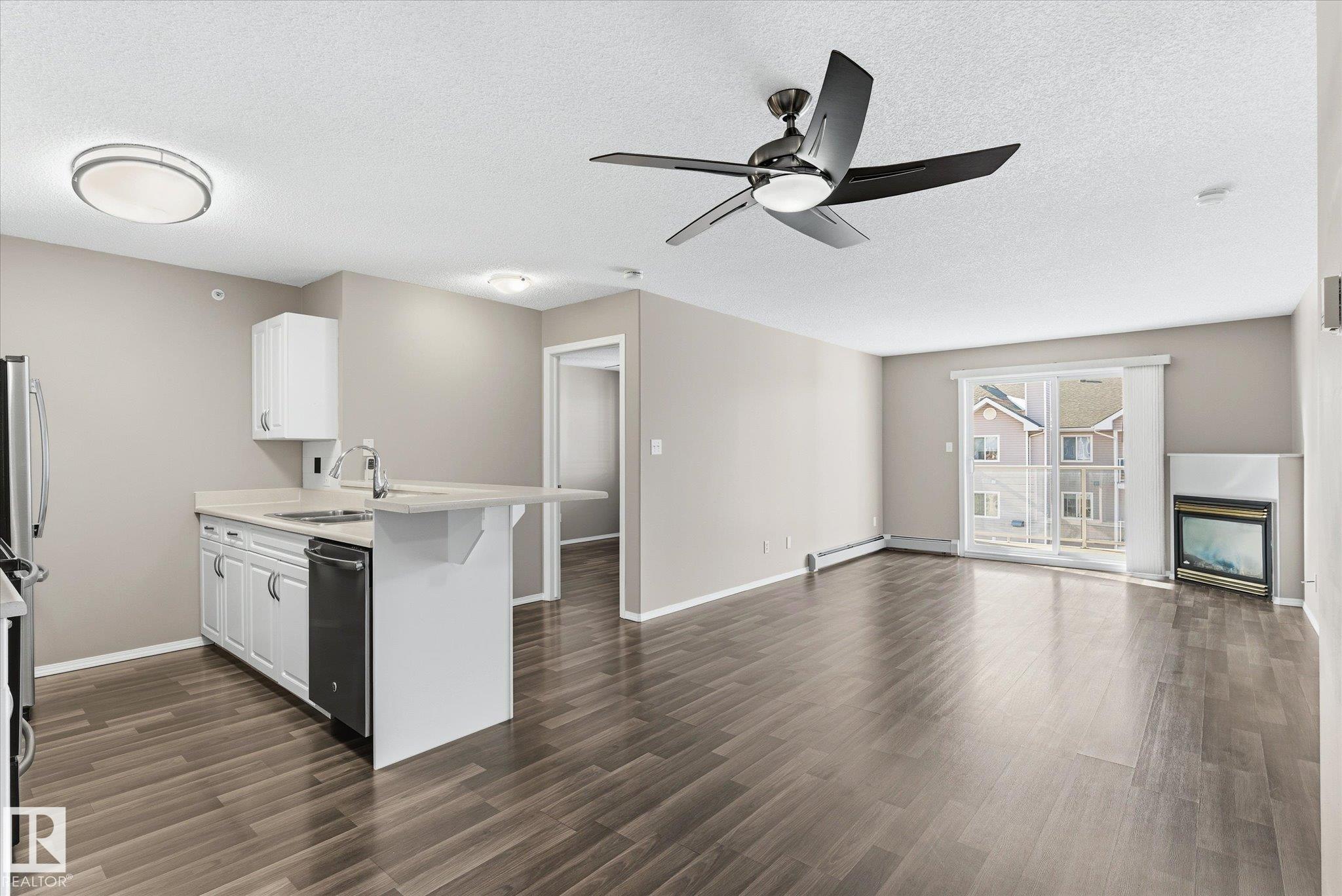 Photo 11 at 401 - 5102 49 Avenue, Linsford Park, Leduc