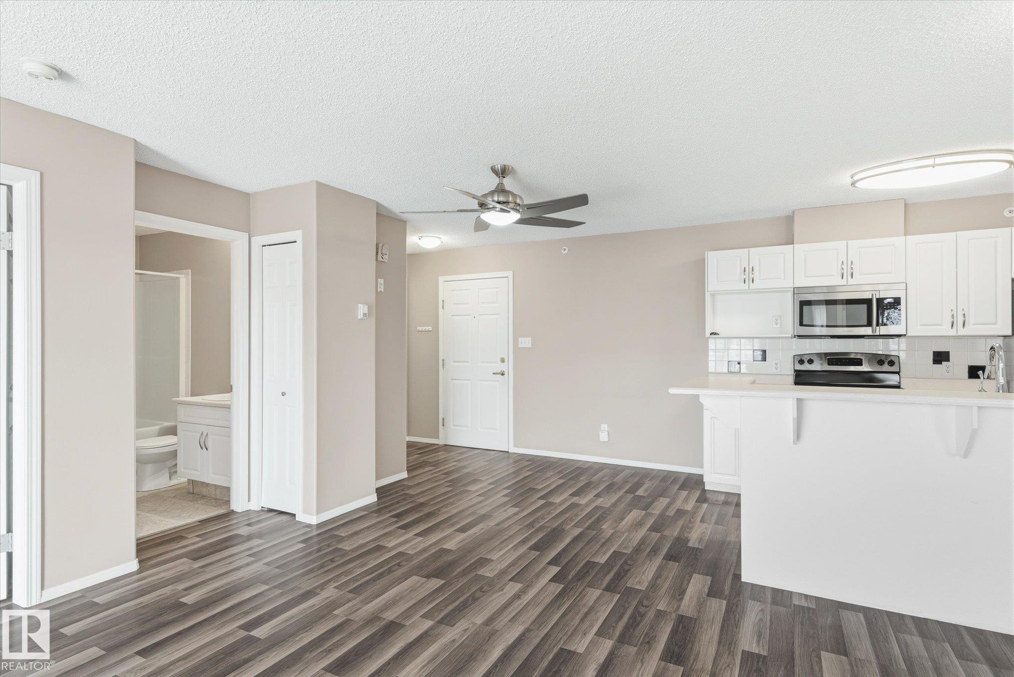 Photo 17 at 401 - 5102 49 Avenue, Linsford Park, Leduc