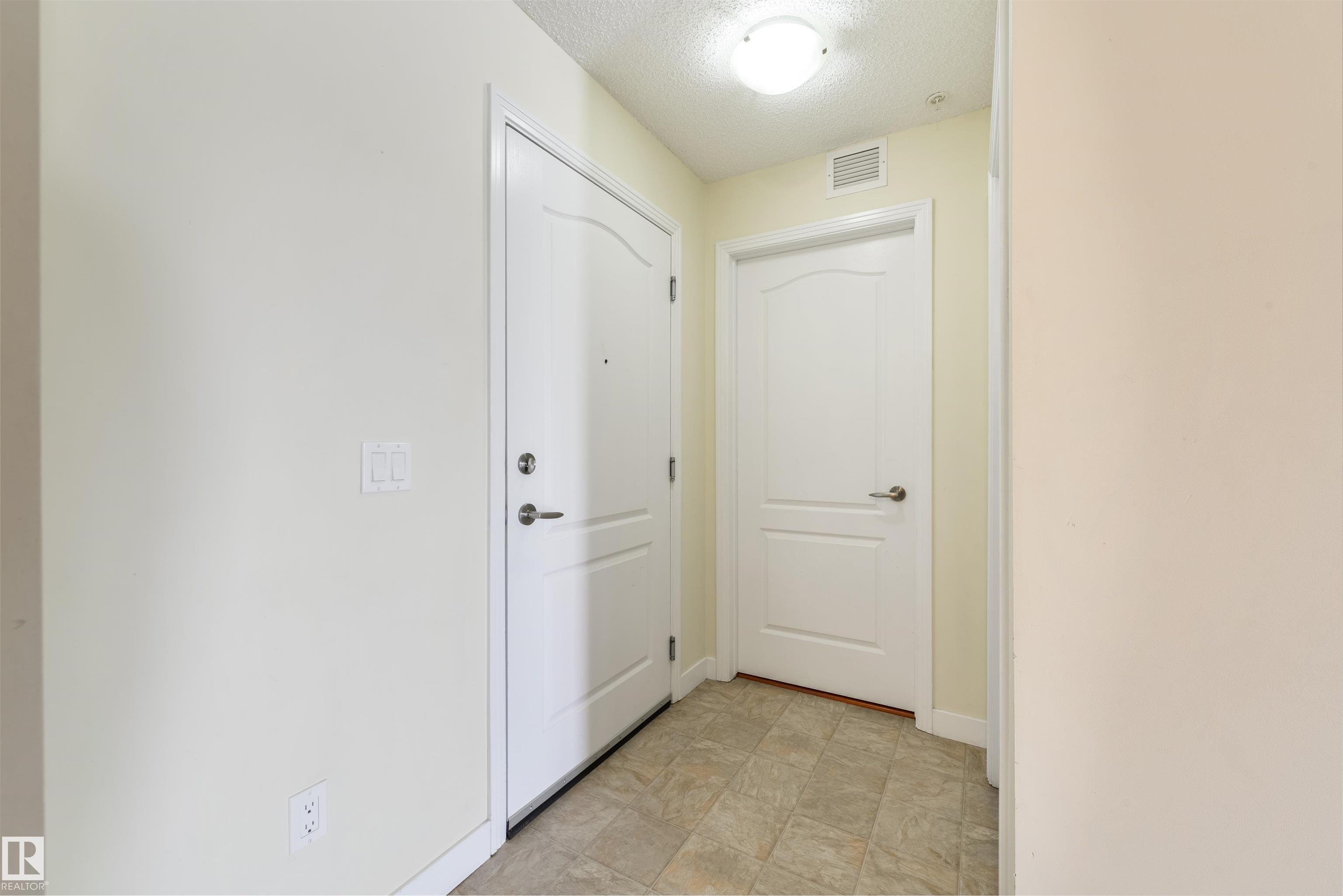 Photo 6 at 210 - 12650 142 Avenue NW, Baranow, Edmonton