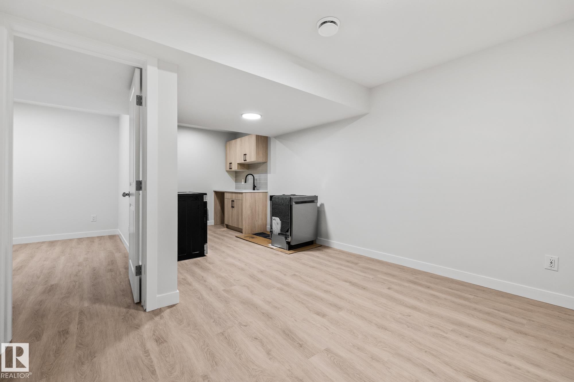 Photo 31 at 144 Honeysuckle green, Woodbend, Leduc