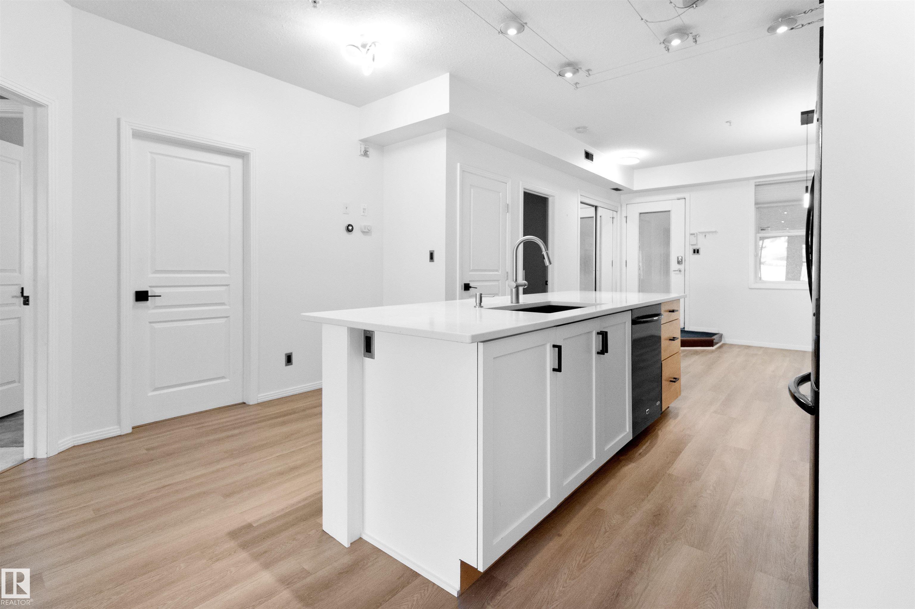 Photo 10 at 110 - 9804 101 Street NW, Rossdale, Edmonton