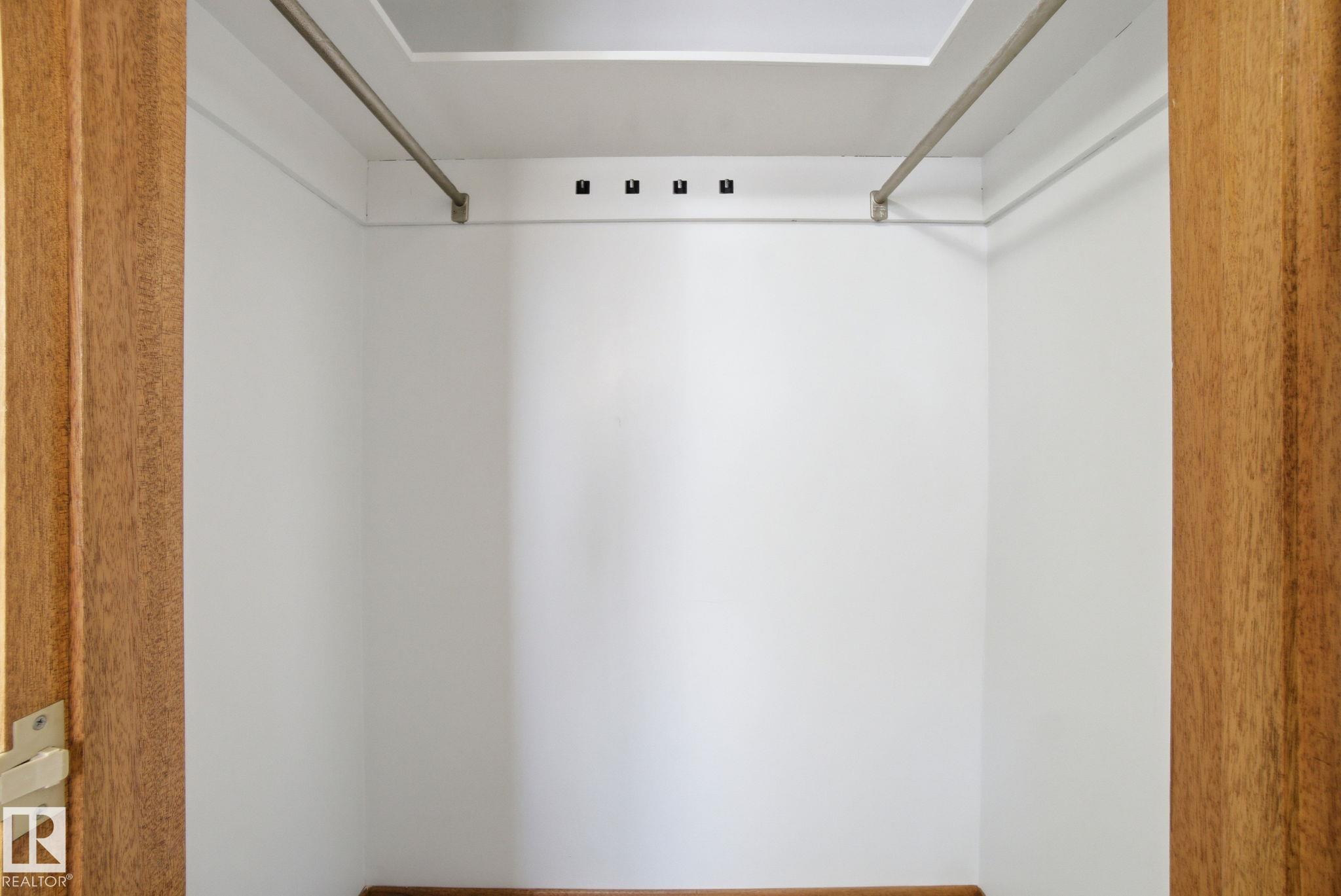 Photo 26 at 5110 57ave, Willow Park, Leduc