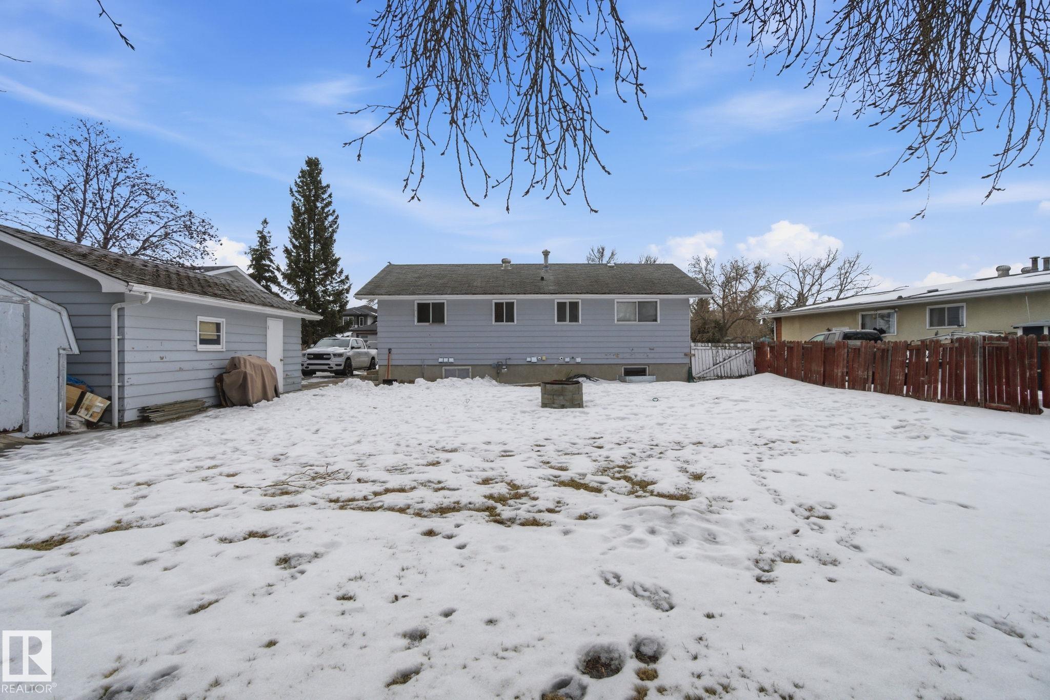 Photo 56 at 5110 57ave, Willow Park, Leduc