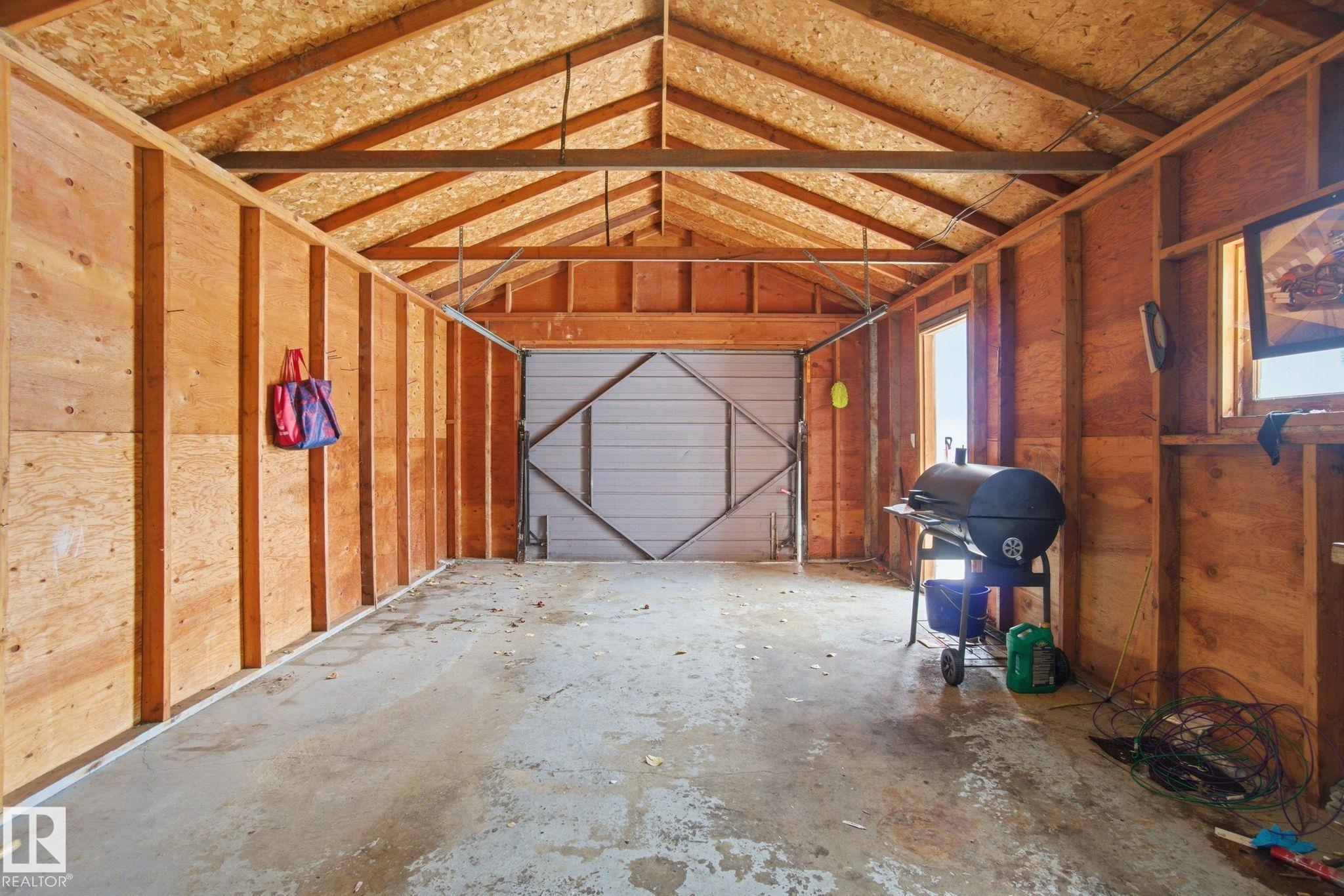 Photo 58 at 5110 57ave, Willow Park, Leduc