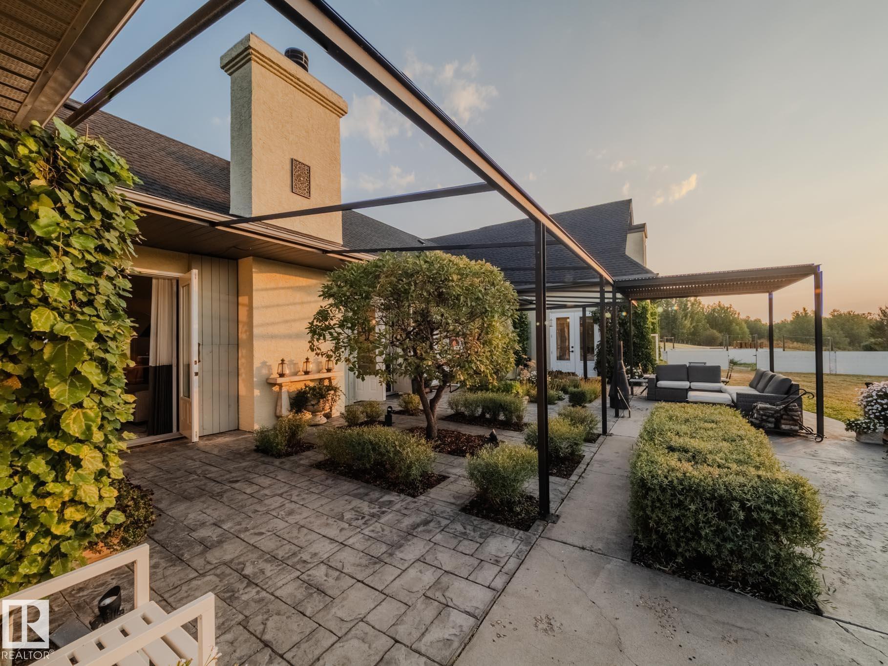 22250 Twp Road 512, None, Rural Strathcona County