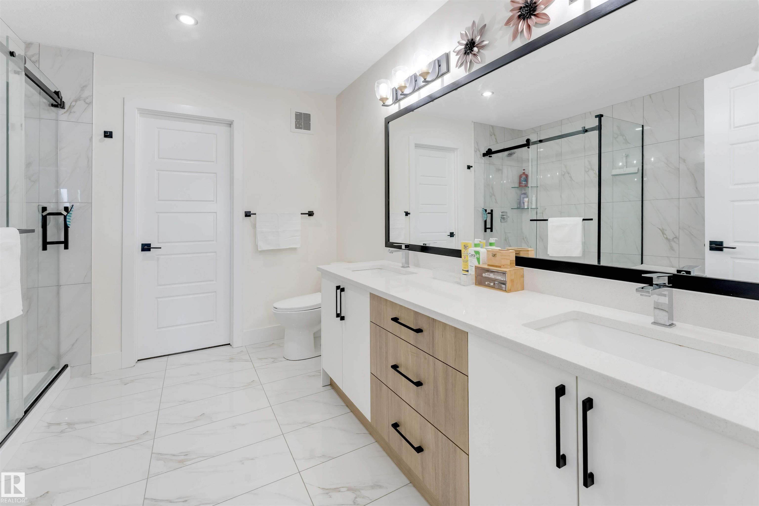 Photo 38 at 4207 38a Street, Triomphe Estates, Beaumont