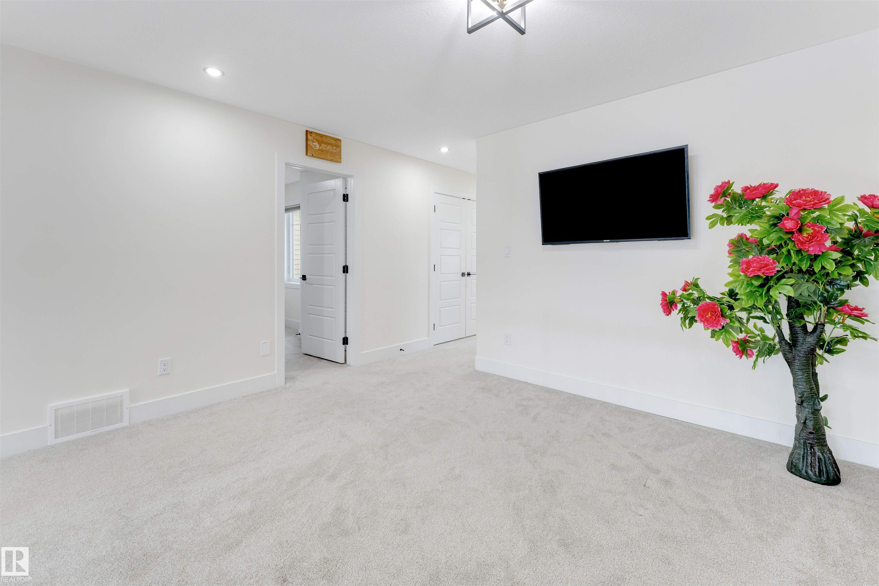 Photo 40 at 4207 38a Street, Triomphe Estates, Beaumont