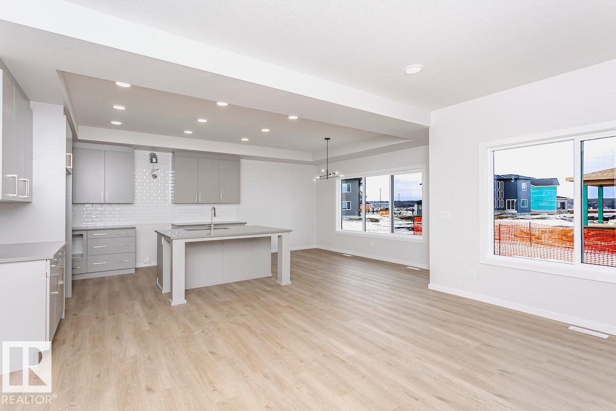 Picture for 7622 KIMIWAN CR SW