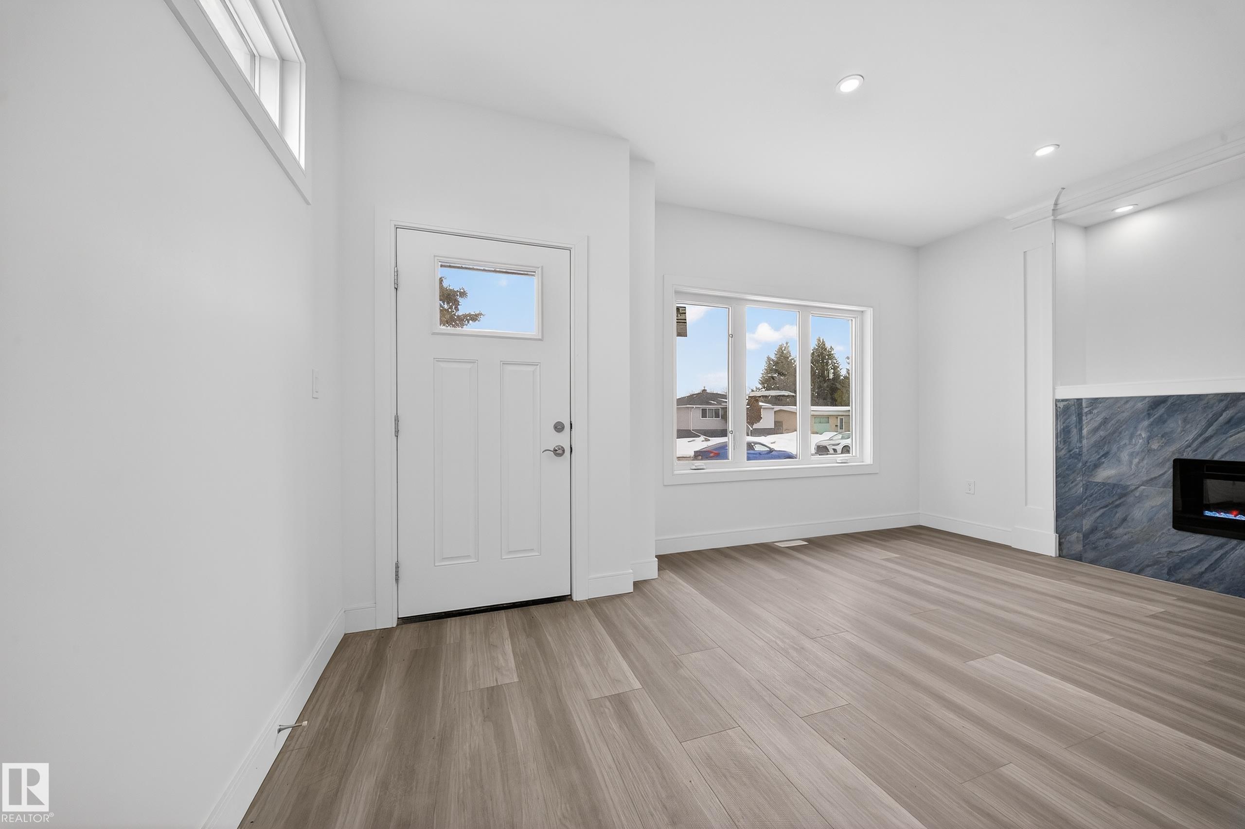 Photo 2 at 10938 157 Street NW, Mayfield, Edmonton