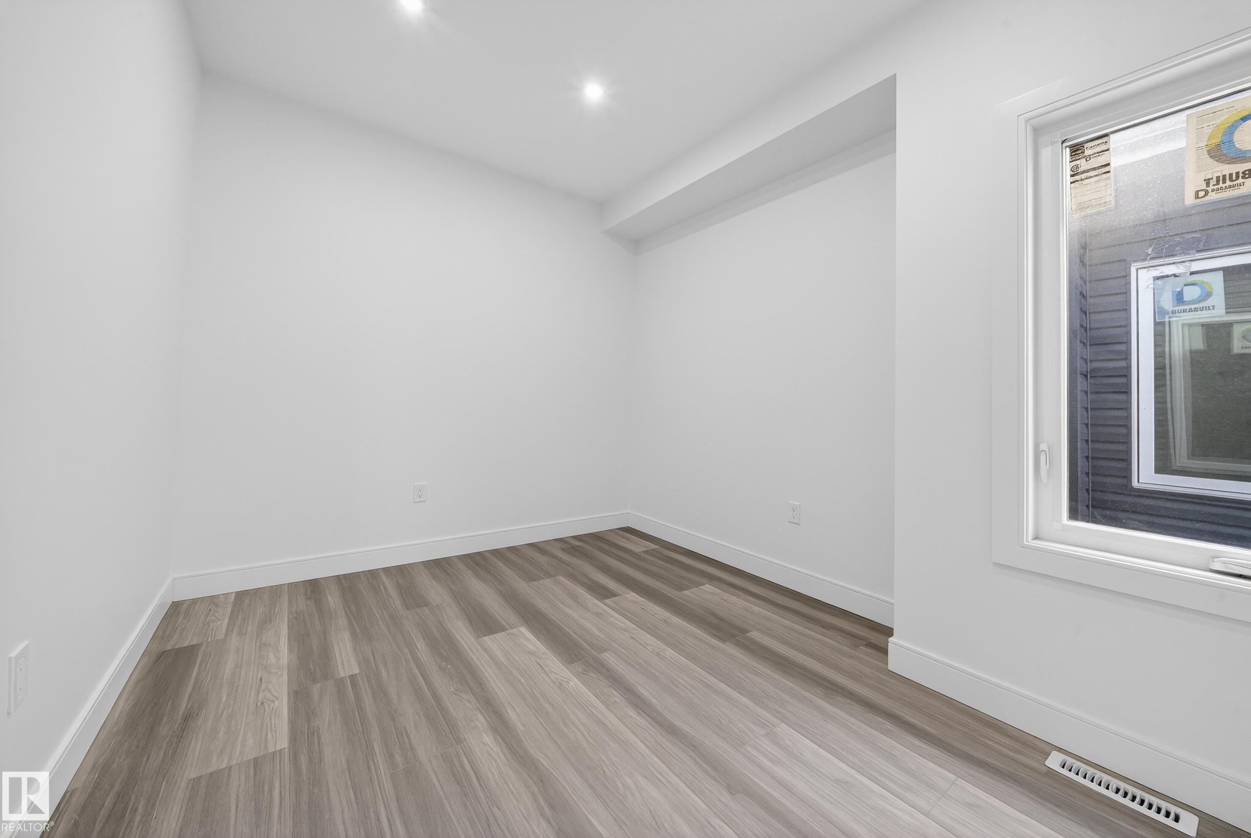 Photo 22 at 10938 157 Street NW, Mayfield, Edmonton