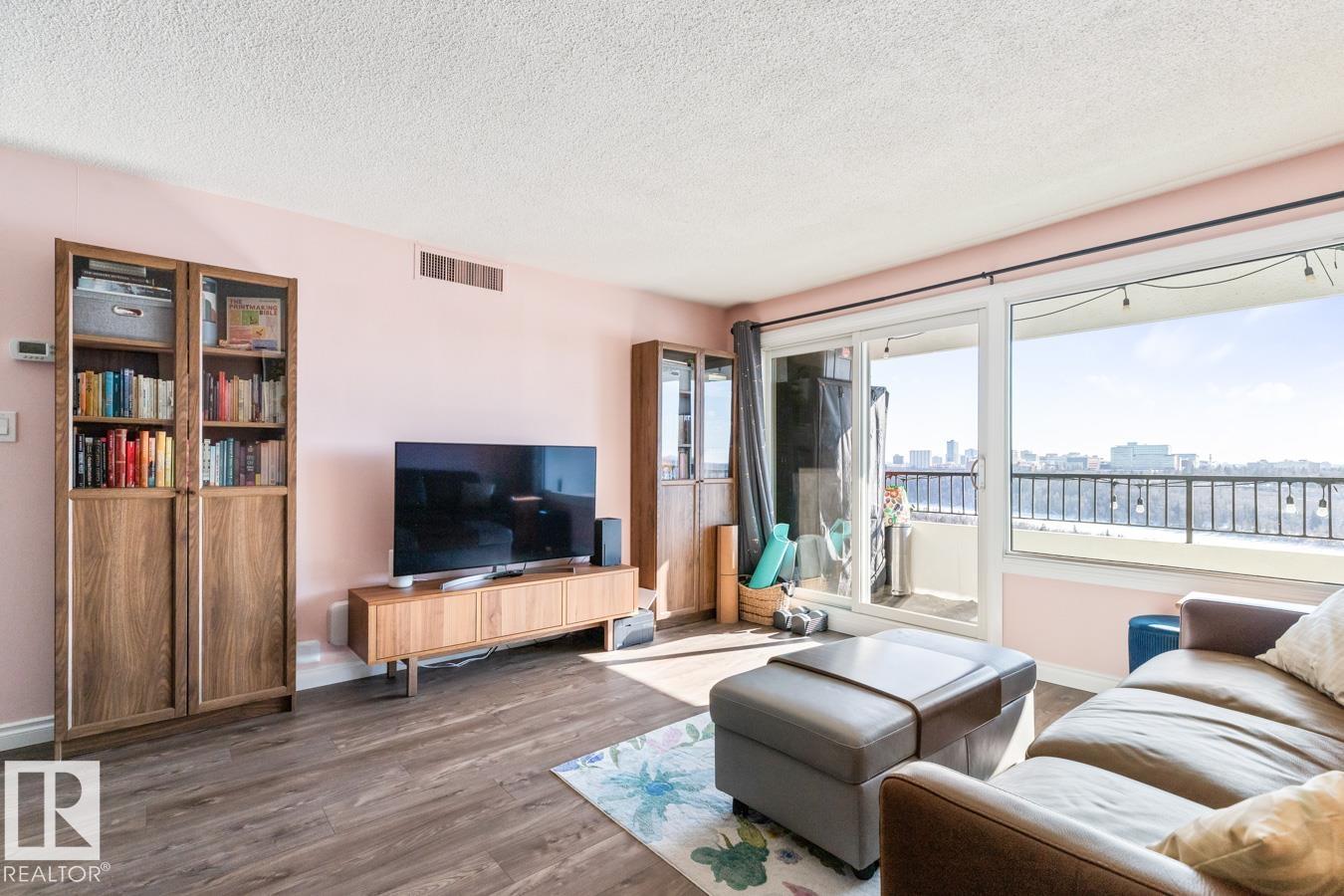 1207 - 12303 Jasper Avenue NW, Wîhkwêntôwin, Edmonton