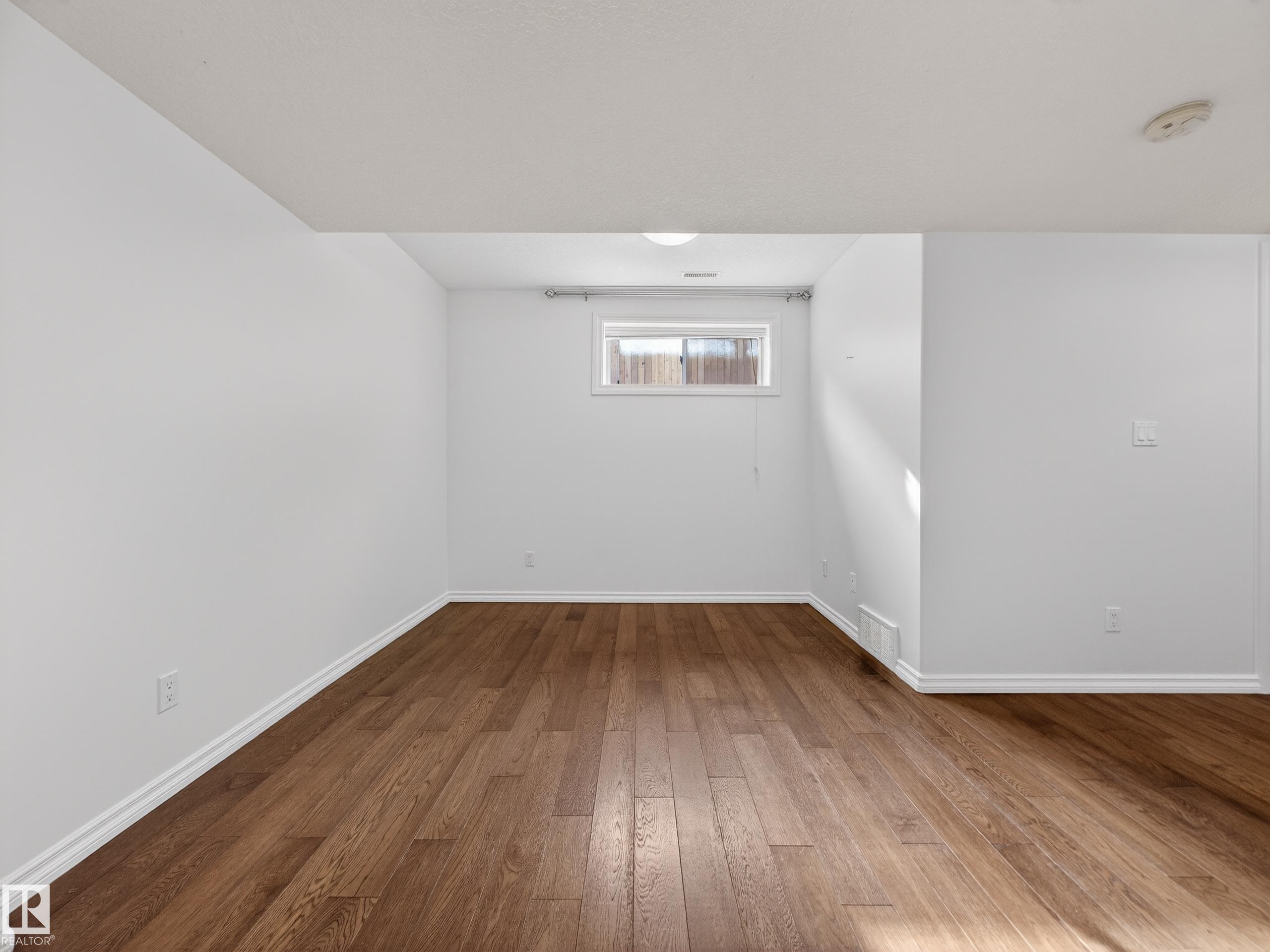 Photo 42 at 11933 77 Street NW, Eastwood, Edmonton