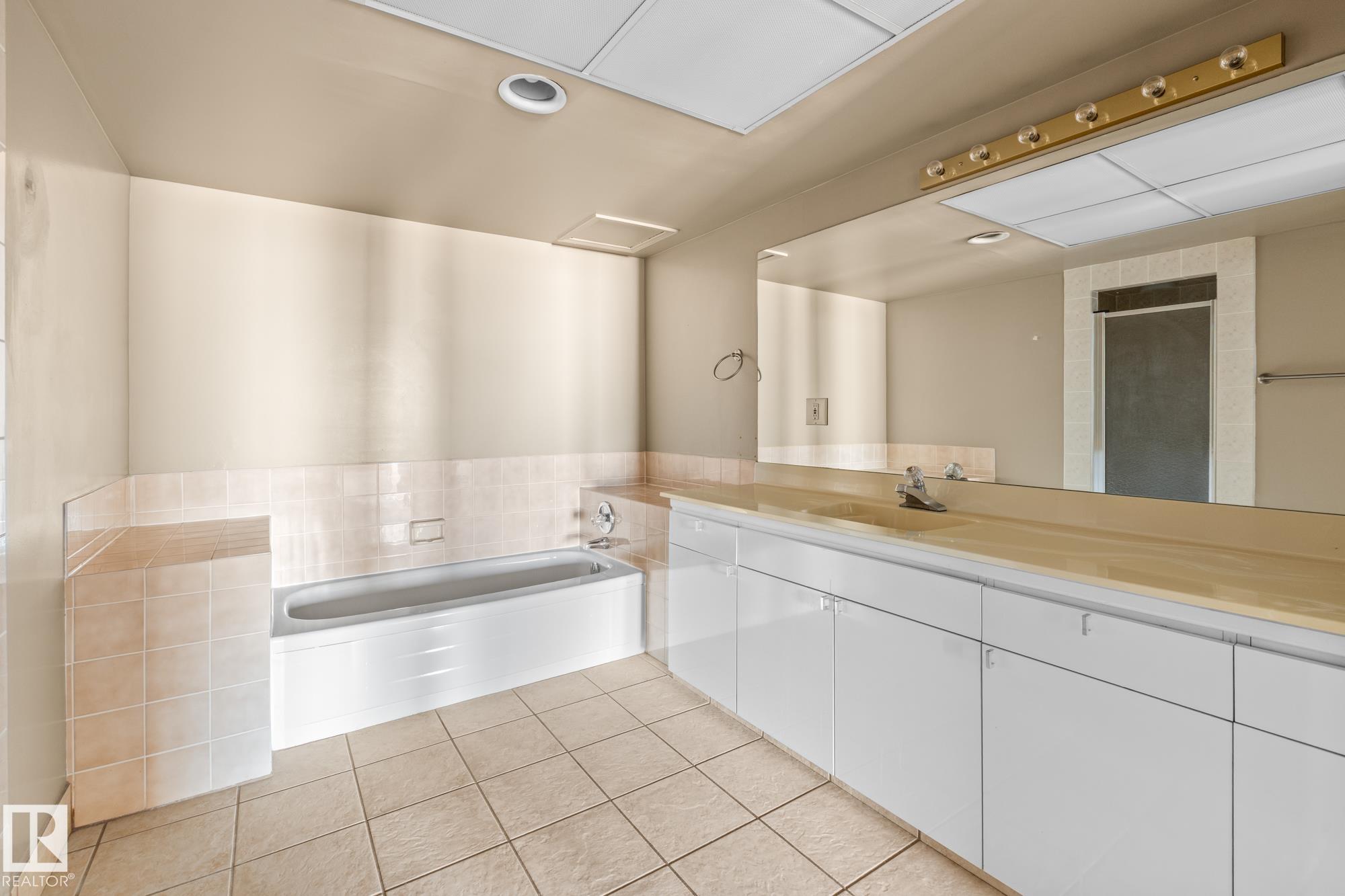 Photo 38 at 602 - 11503 100 Avenue NW, Wîhkwêntôwin, Edmonton