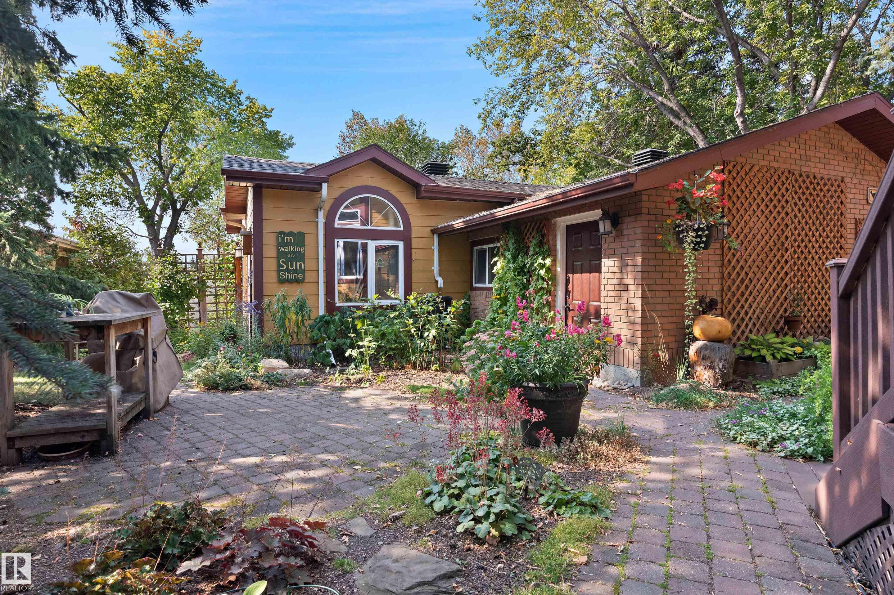 Picture for 5704 144 ST NW