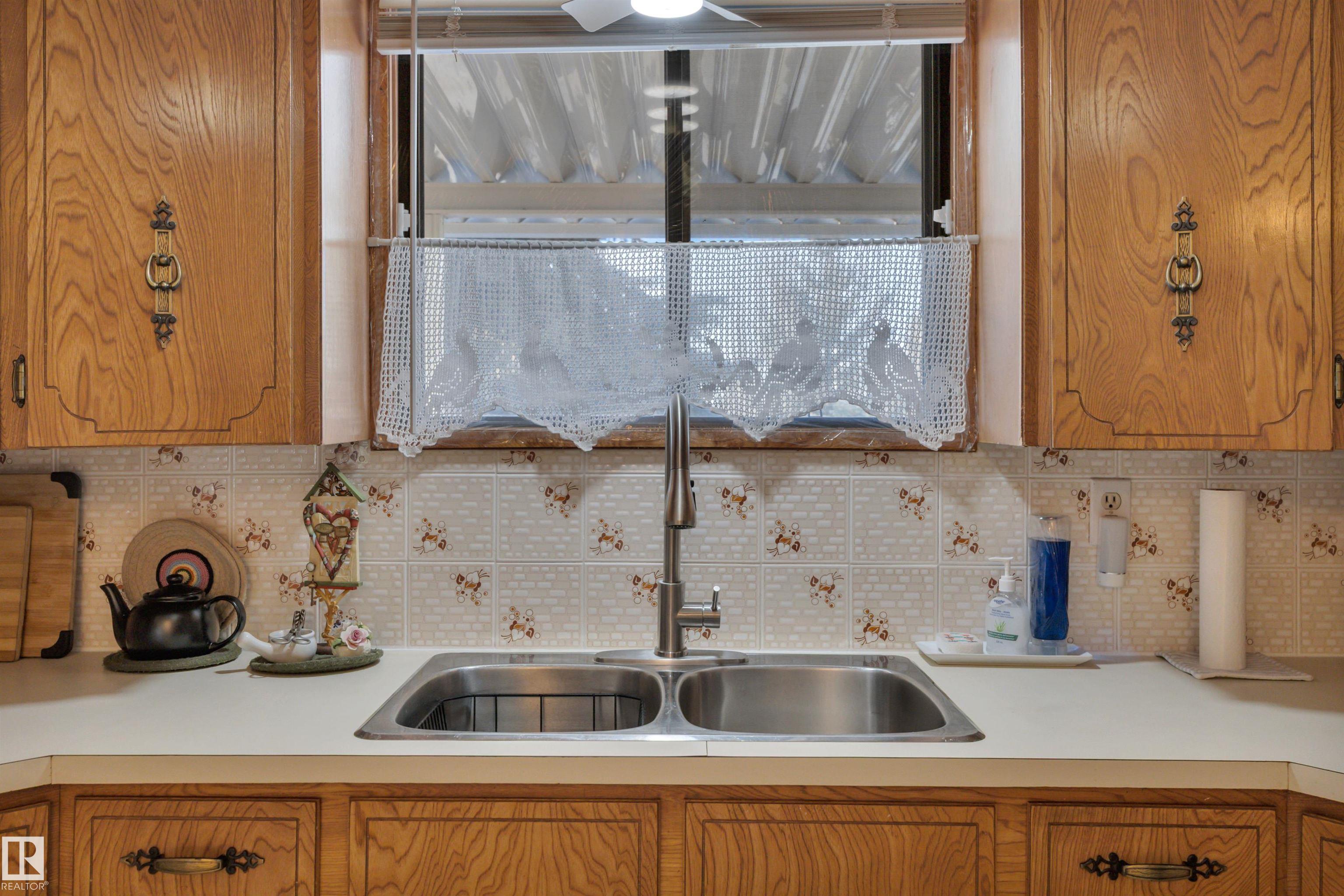 Photo 16 at 63 Alpaugh Crescent, Leduc Estates, Leduc