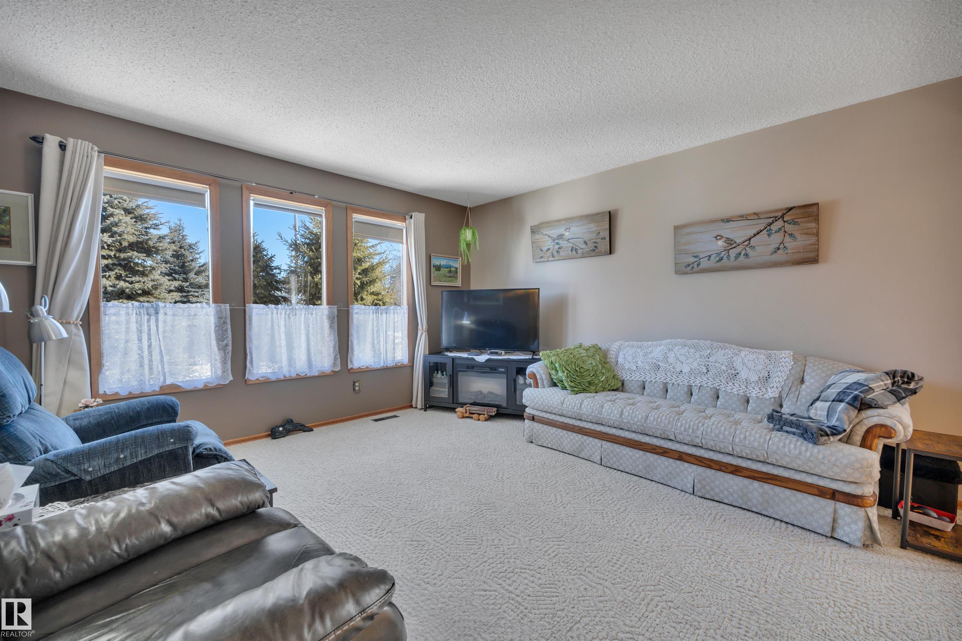 Photo 8 at 63 Alpaugh Crescent, Leduc Estates, Leduc