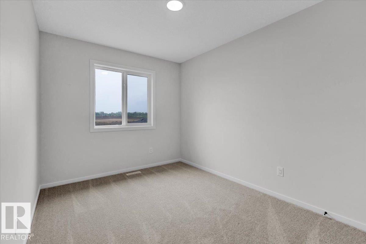 Photo 25 at 1098 Mcleod Avenue, Easton, Spruce Grove