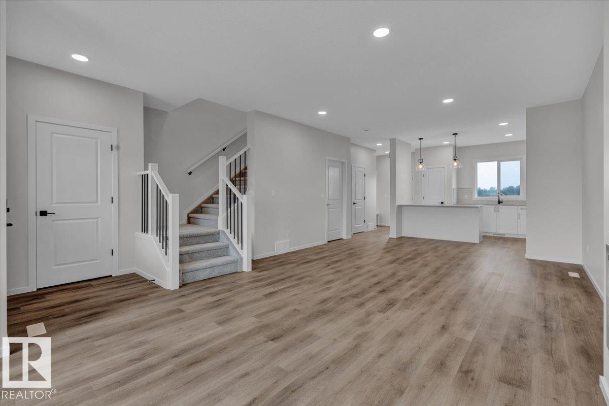 Photo 8 at 1098 Mcleod Avenue, Easton, Spruce Grove