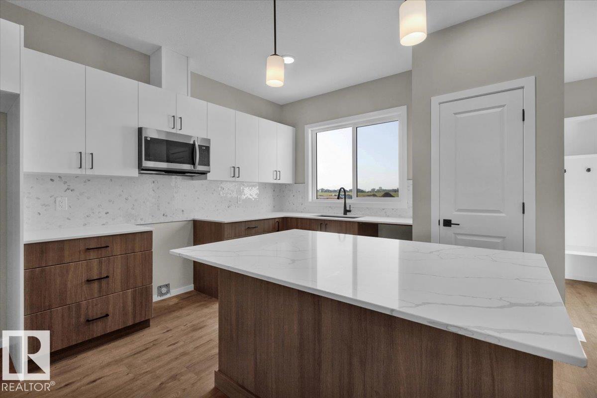 Photo 11 at 1096 Mcleod Avenue, Easton, Spruce Grove