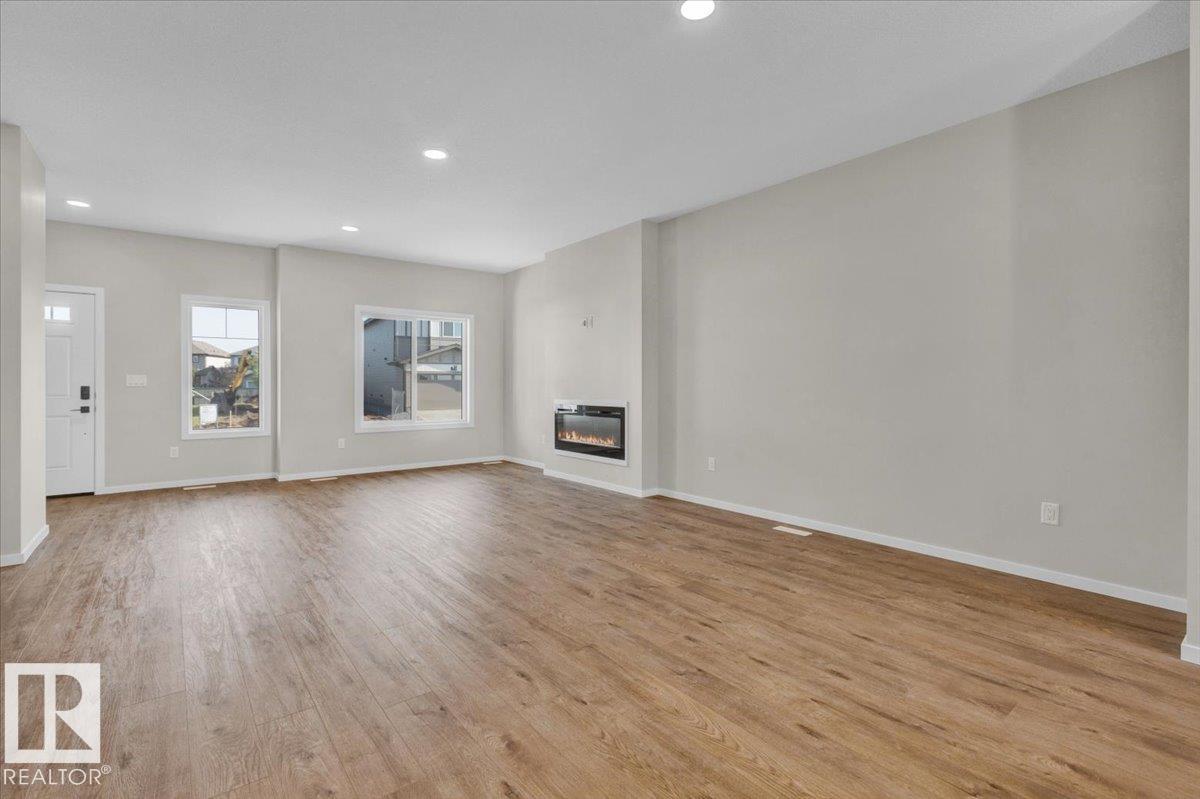 Photo 9 at 1096 Mcleod Avenue, Easton, Spruce Grove