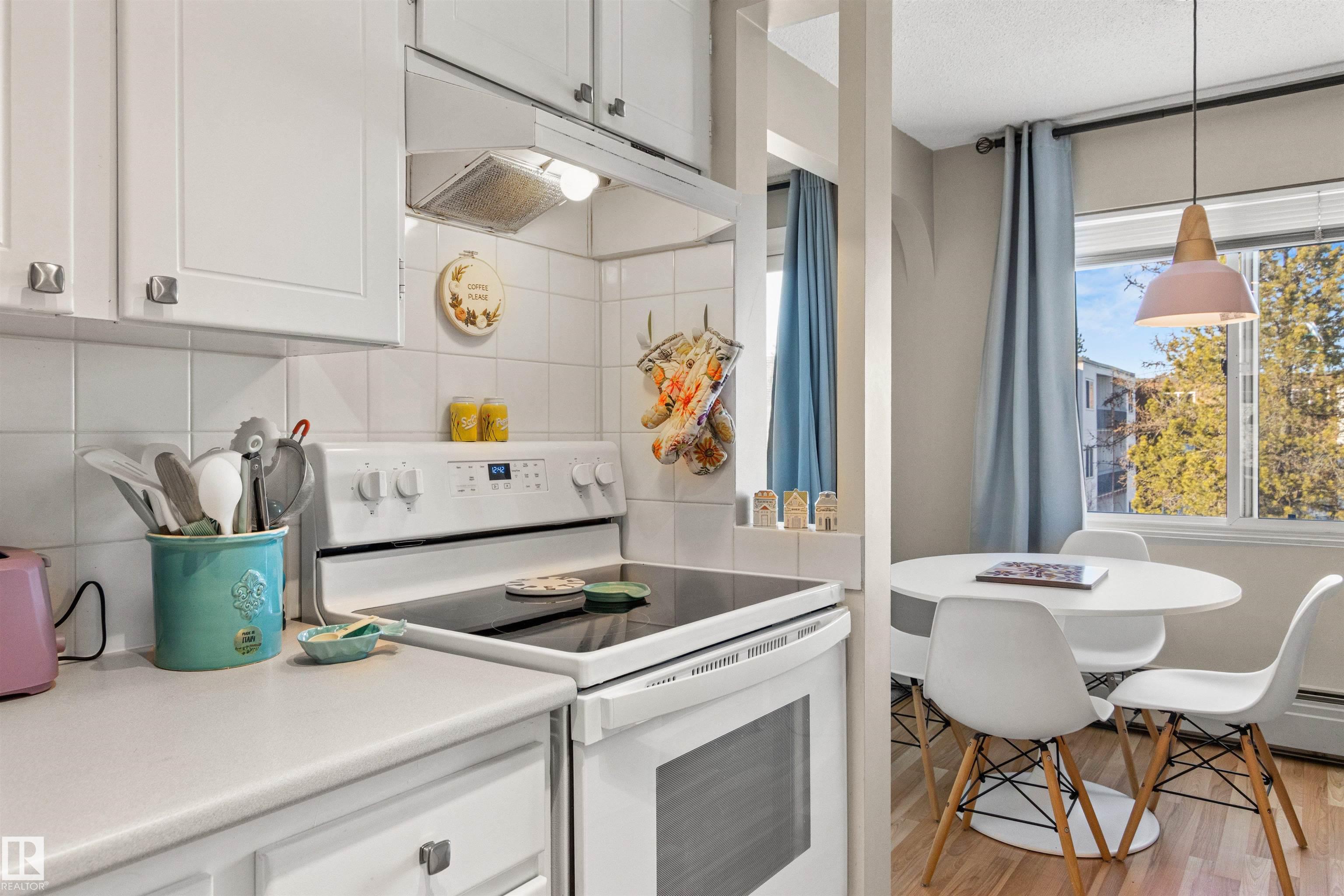 Photo 11 at 304 - 11420 40 Avenue NW, Royal Gardens, Edmonton