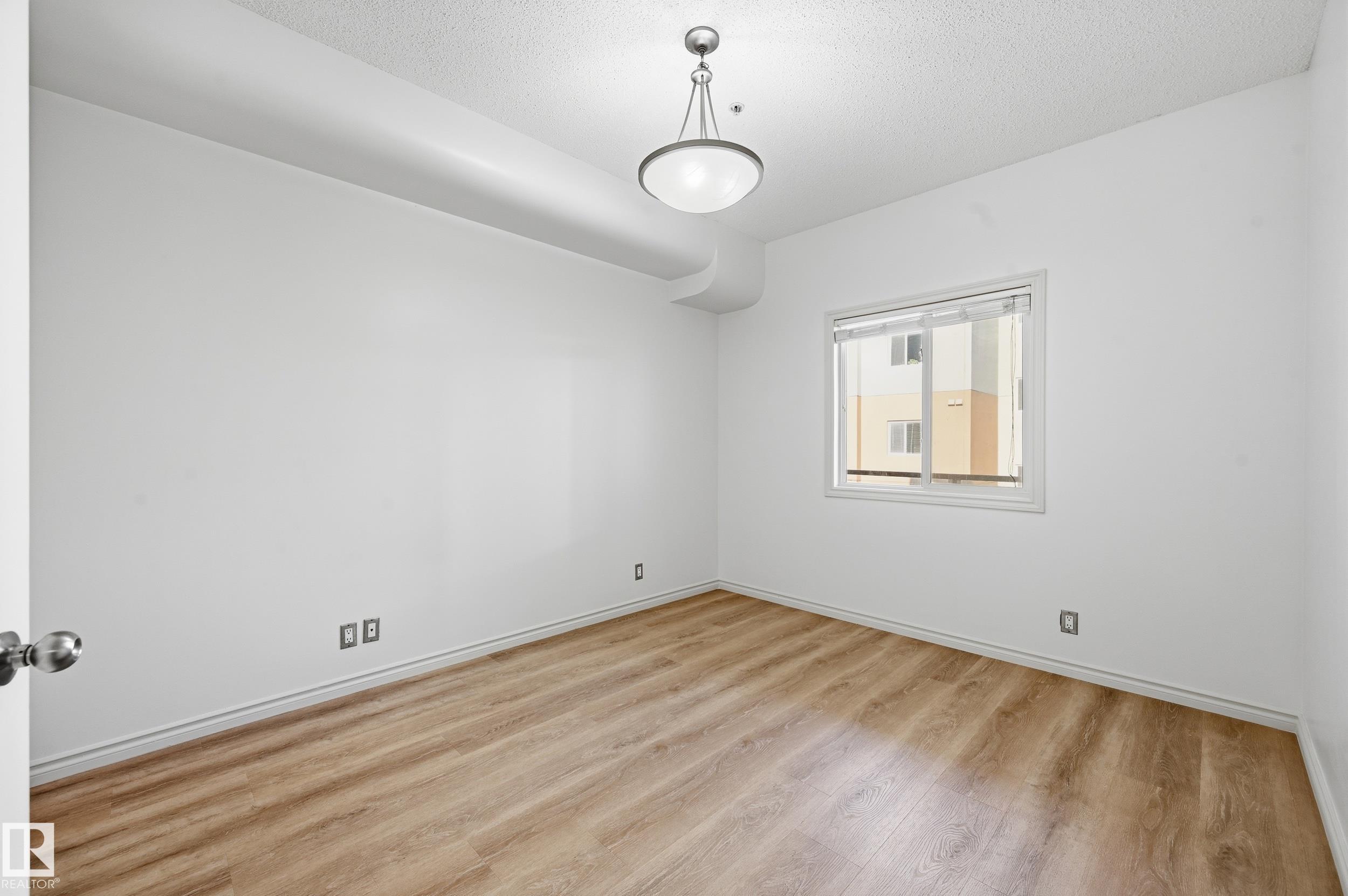 Photo 13 at 517 - 10235 112 Street NW, Wîhkwêntôwin, Edmonton