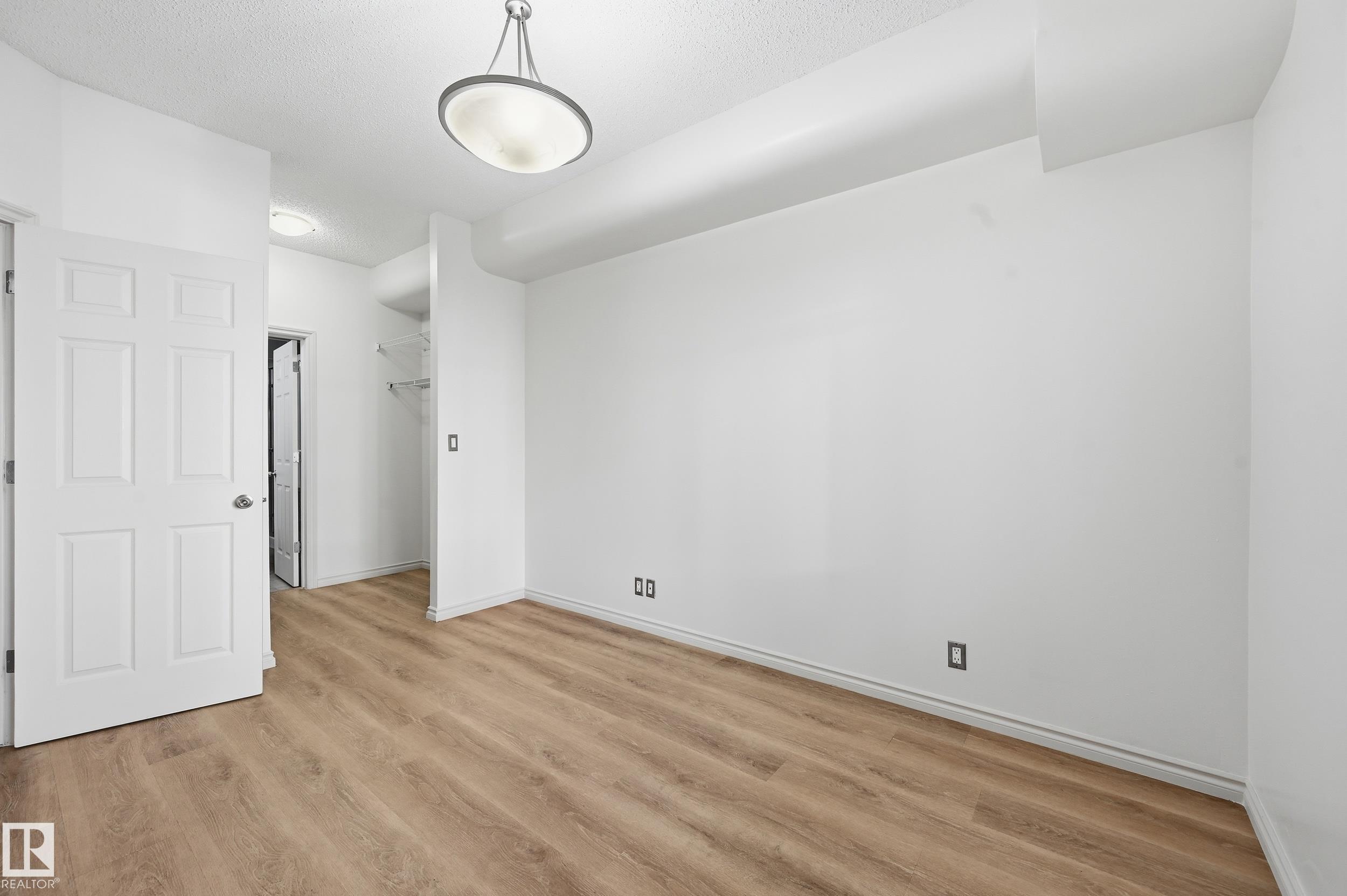 Photo 14 at 517 - 10235 112 Street NW, Wîhkwêntôwin, Edmonton