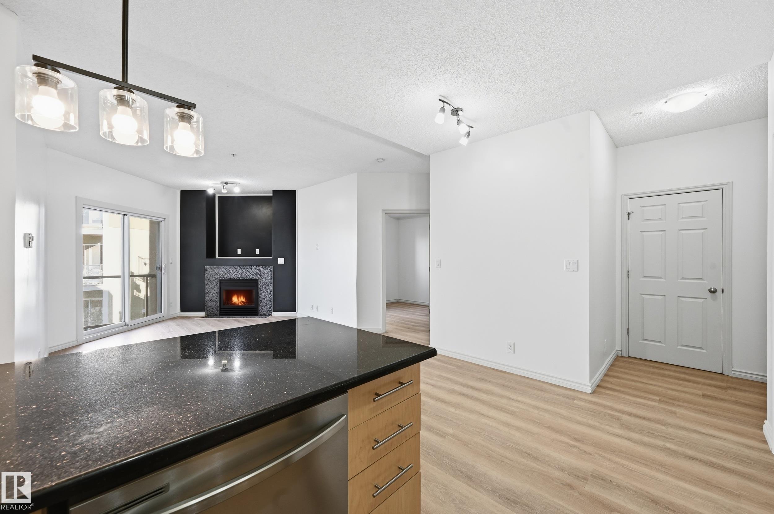 517 - 10235 112 Street NW, Wîhkwêntôwin, Edmonton