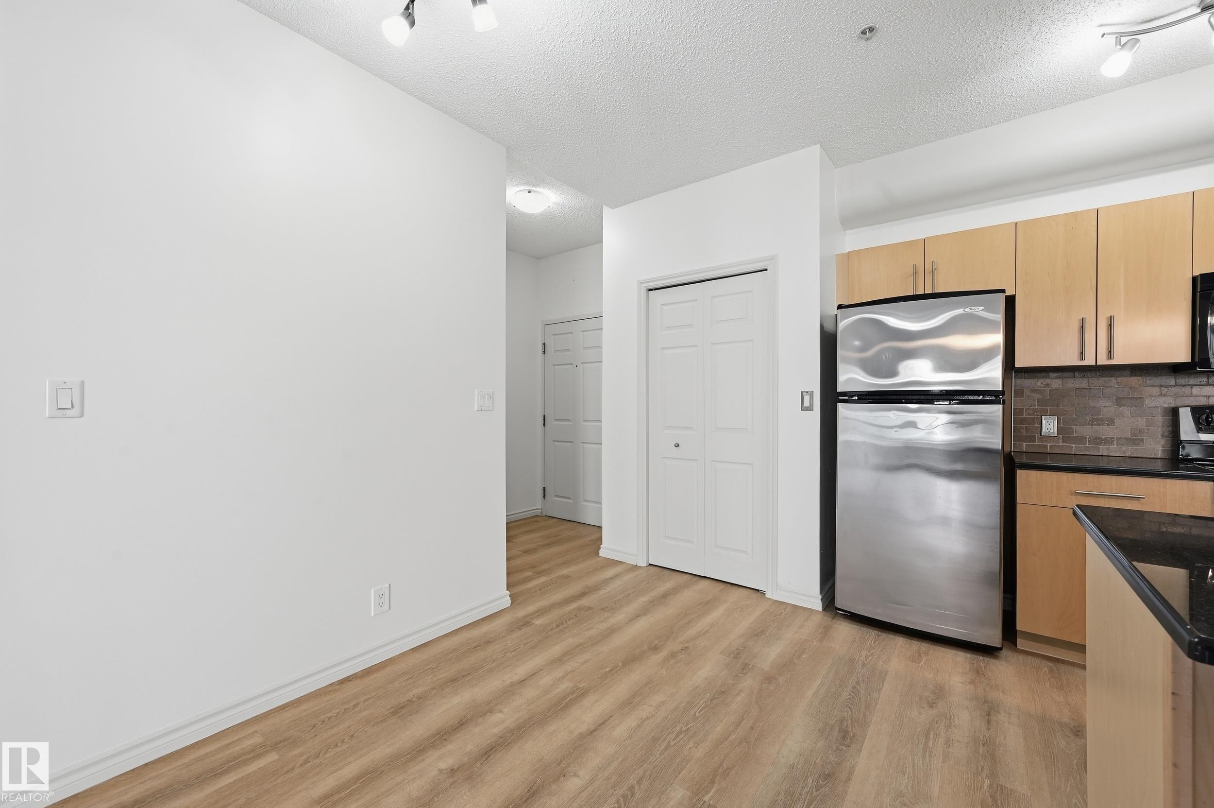 Photo 7 at 517 - 10235 112 Street NW, Wîhkwêntôwin, Edmonton