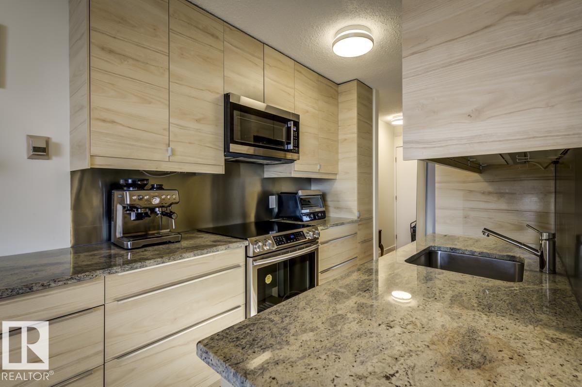 Photo 12 at 804 - 9909 110 Street NW, Wîhkwêntôwin, Edmonton