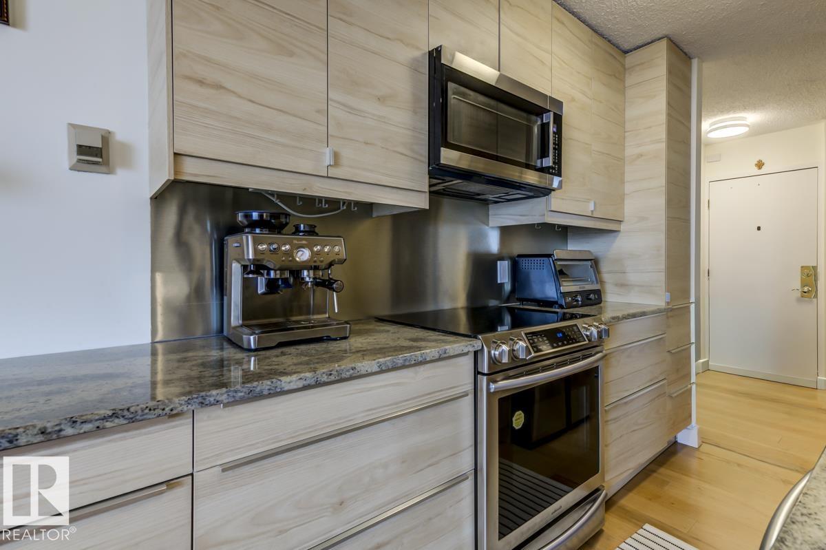 Photo 10 at 804 - 9909 110 Street NW, Wîhkwêntôwin, Edmonton