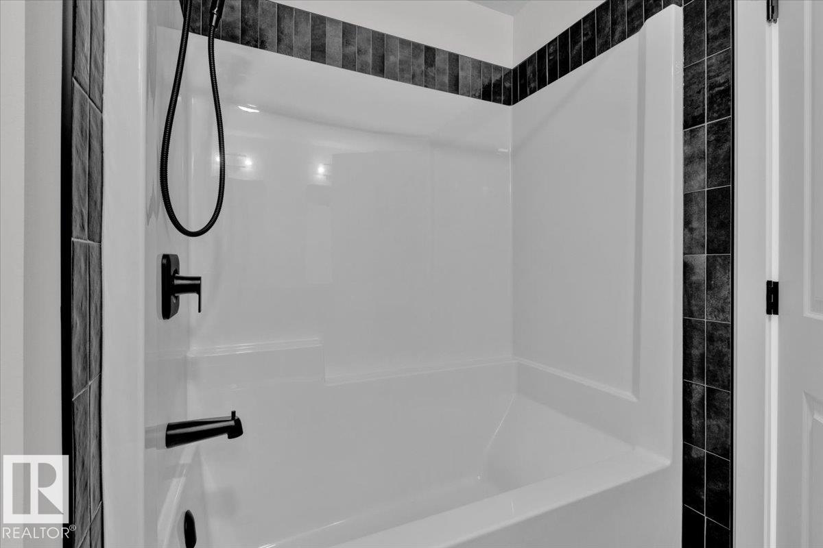 Photo 20 at 2110 Crossbill Lane NW, Kinglet Gardens, Edmonton