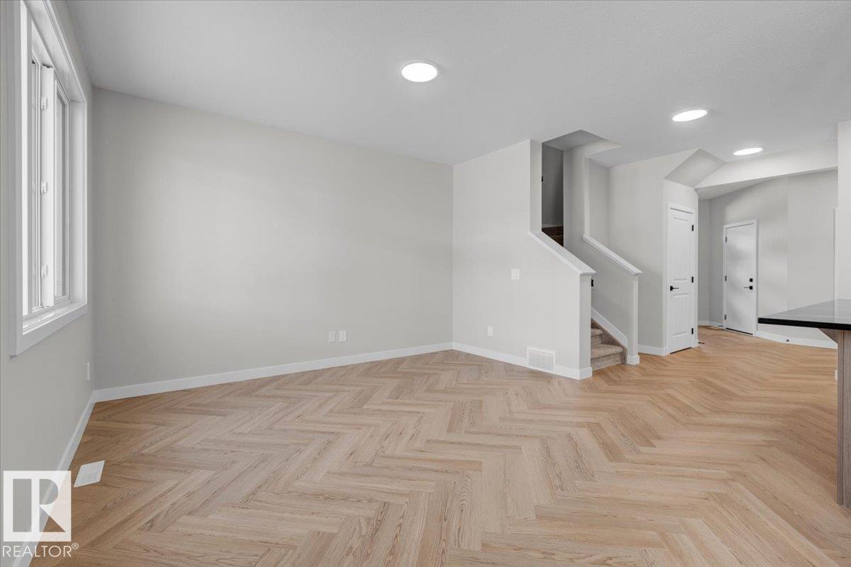 Photo 26 at 2110 Crossbill Lane NW, Kinglet Gardens, Edmonton