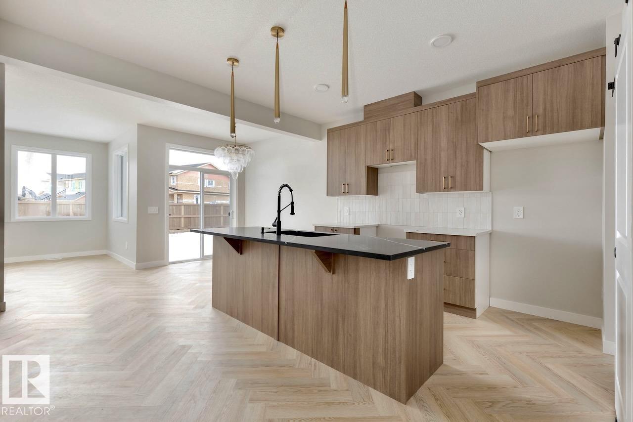 Picture for 2637 62 ST SW