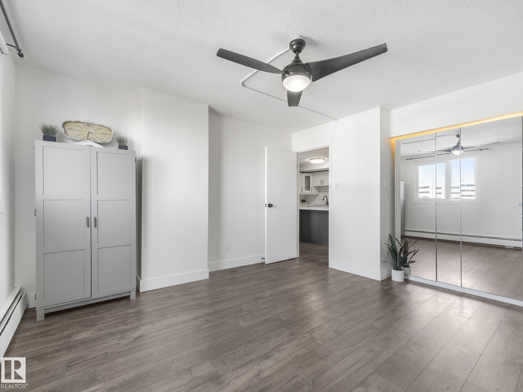 Photo 18 at 1001 - 9929 113 Street NW, Wîhkwêntôwin, Edmonton