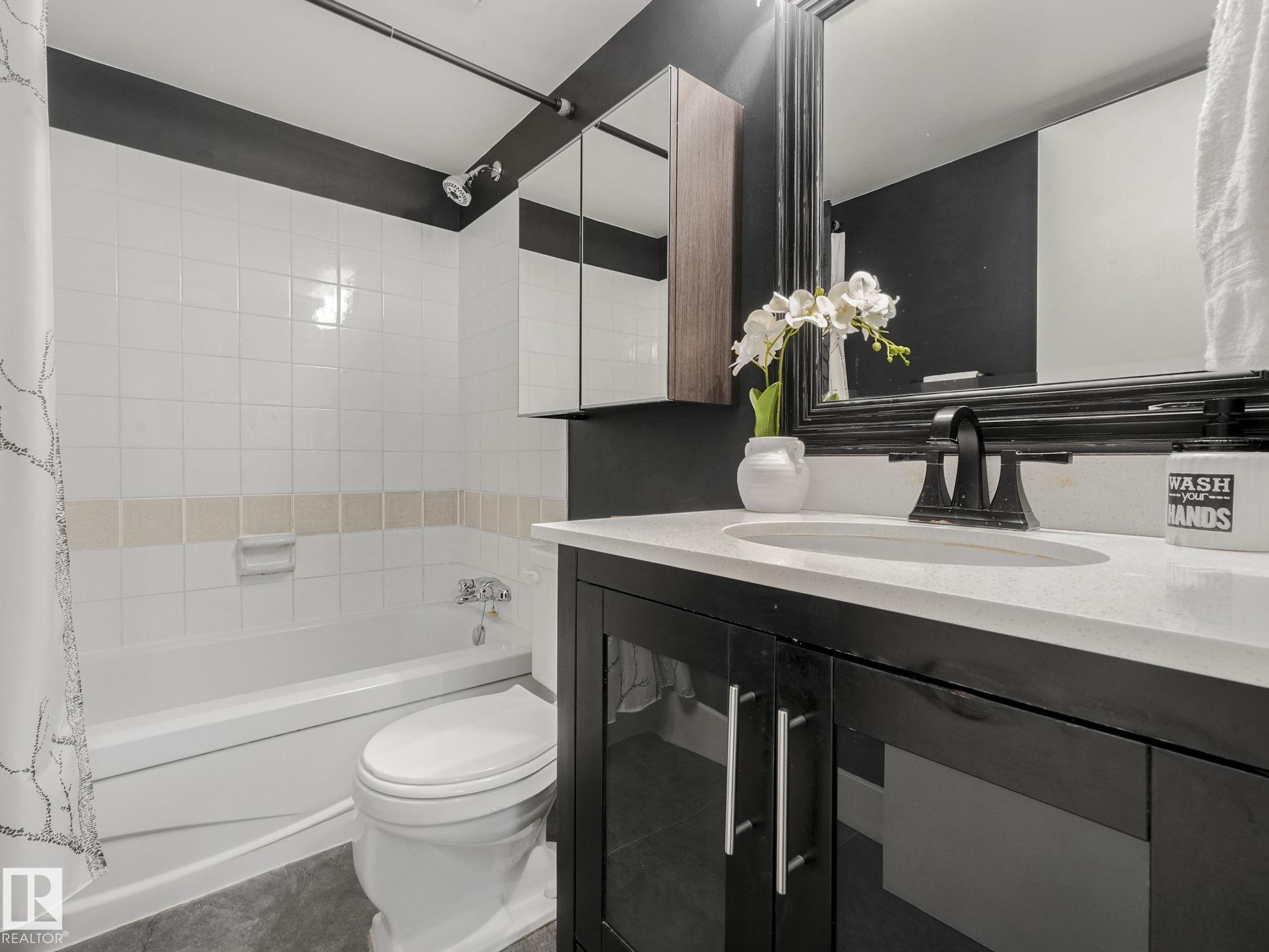 Photo 24 at 1001 - 9929 113 Street NW, Wîhkwêntôwin, Edmonton