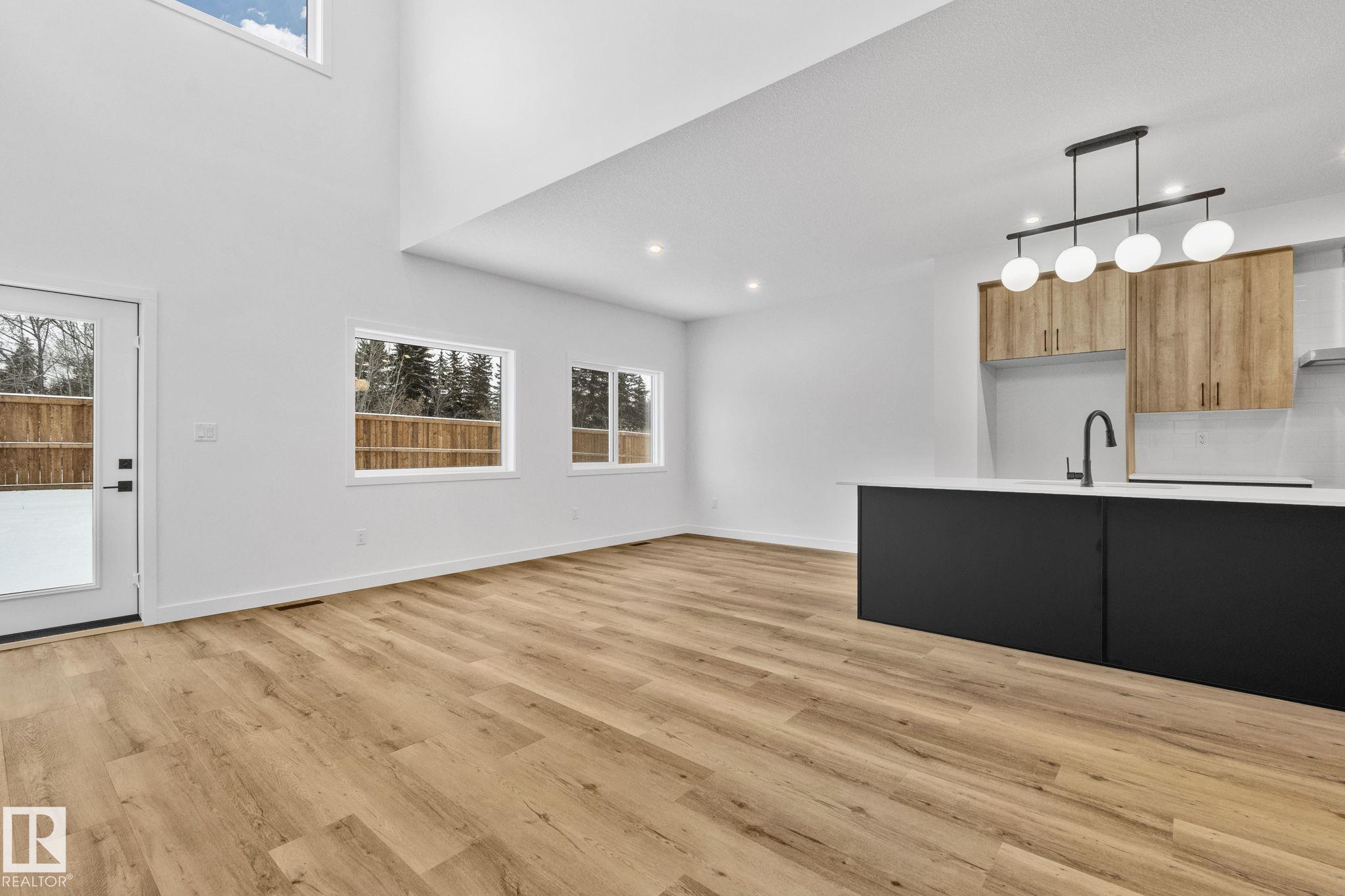 114 Royal Street, Riverside, St. Albert