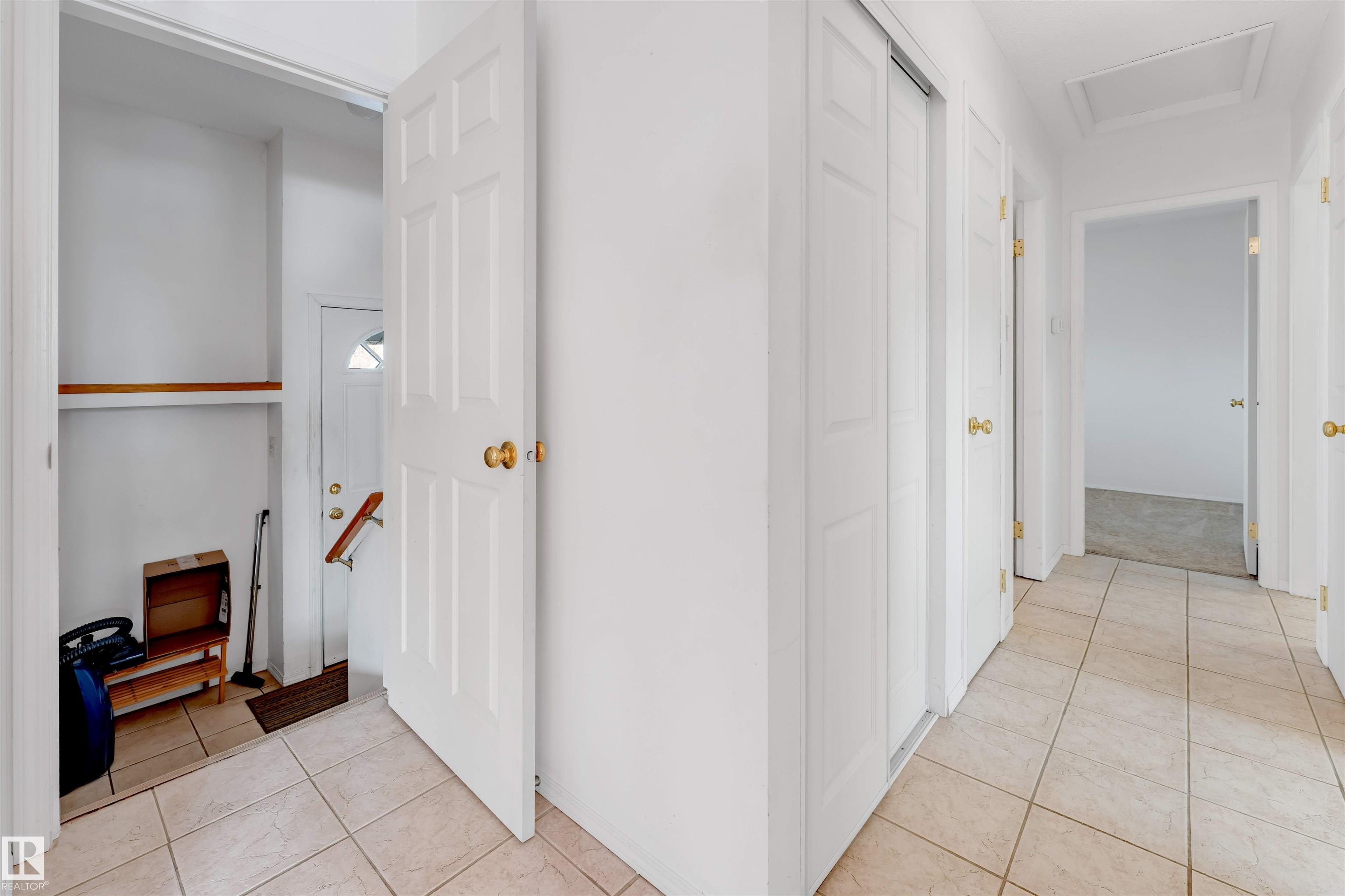 Photo 21 at 8716 137 Avenue NW, Northmount, Edmonton