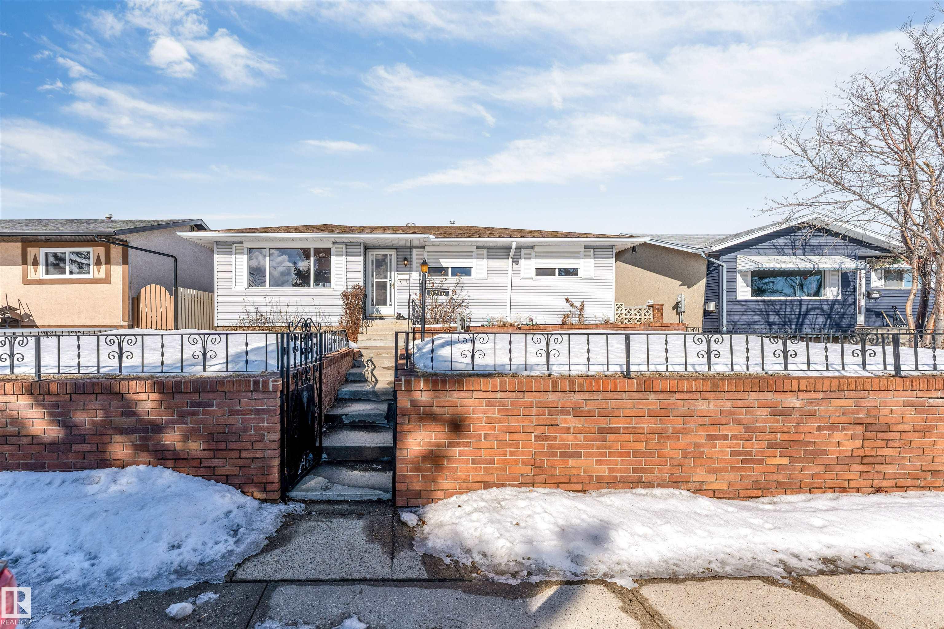 Photo 7 at 8716 137 Avenue NW, Northmount, Edmonton