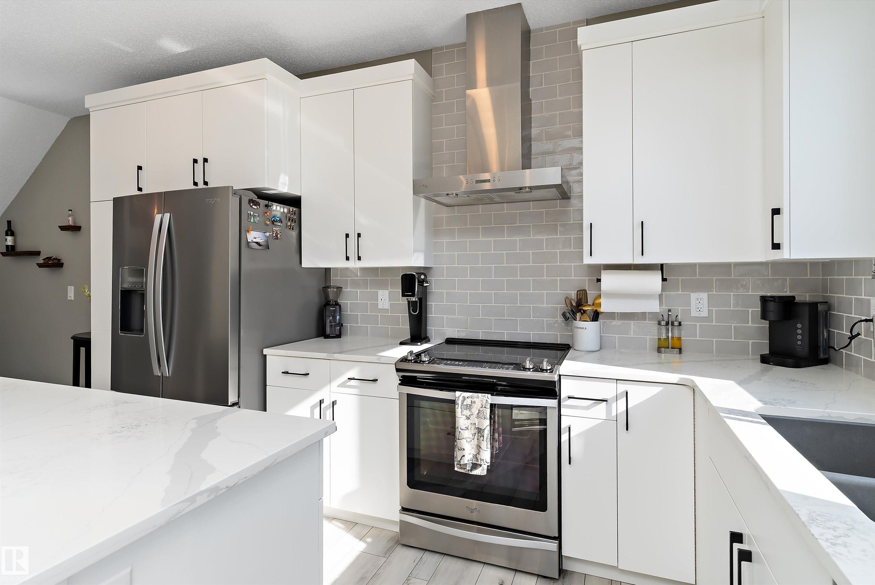 Photo 5 at 1615 202 Street NW, Stillwater, Edmonton