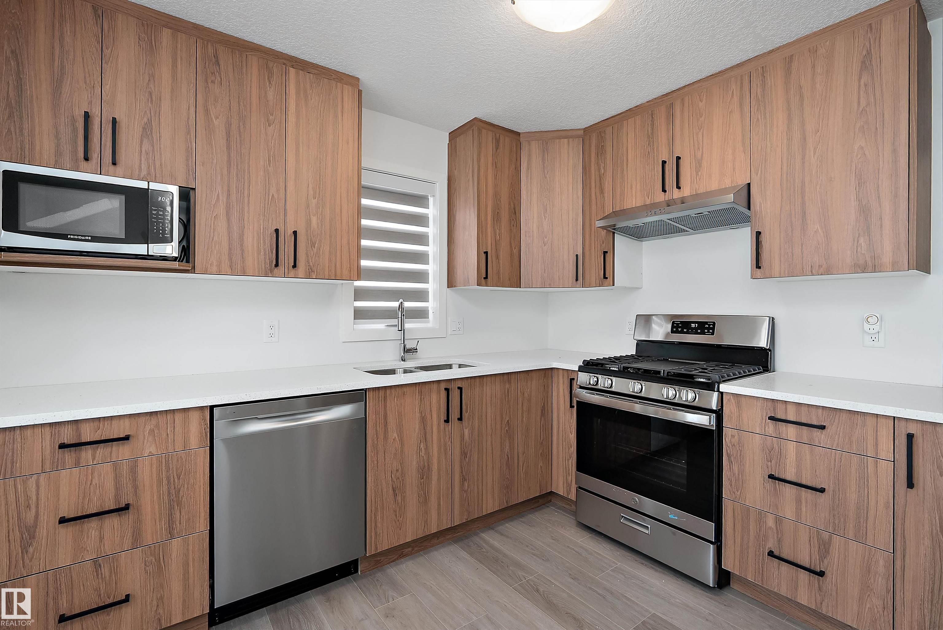 Photo 17 at 11724 122 Street NW, Inglewood, Edmonton