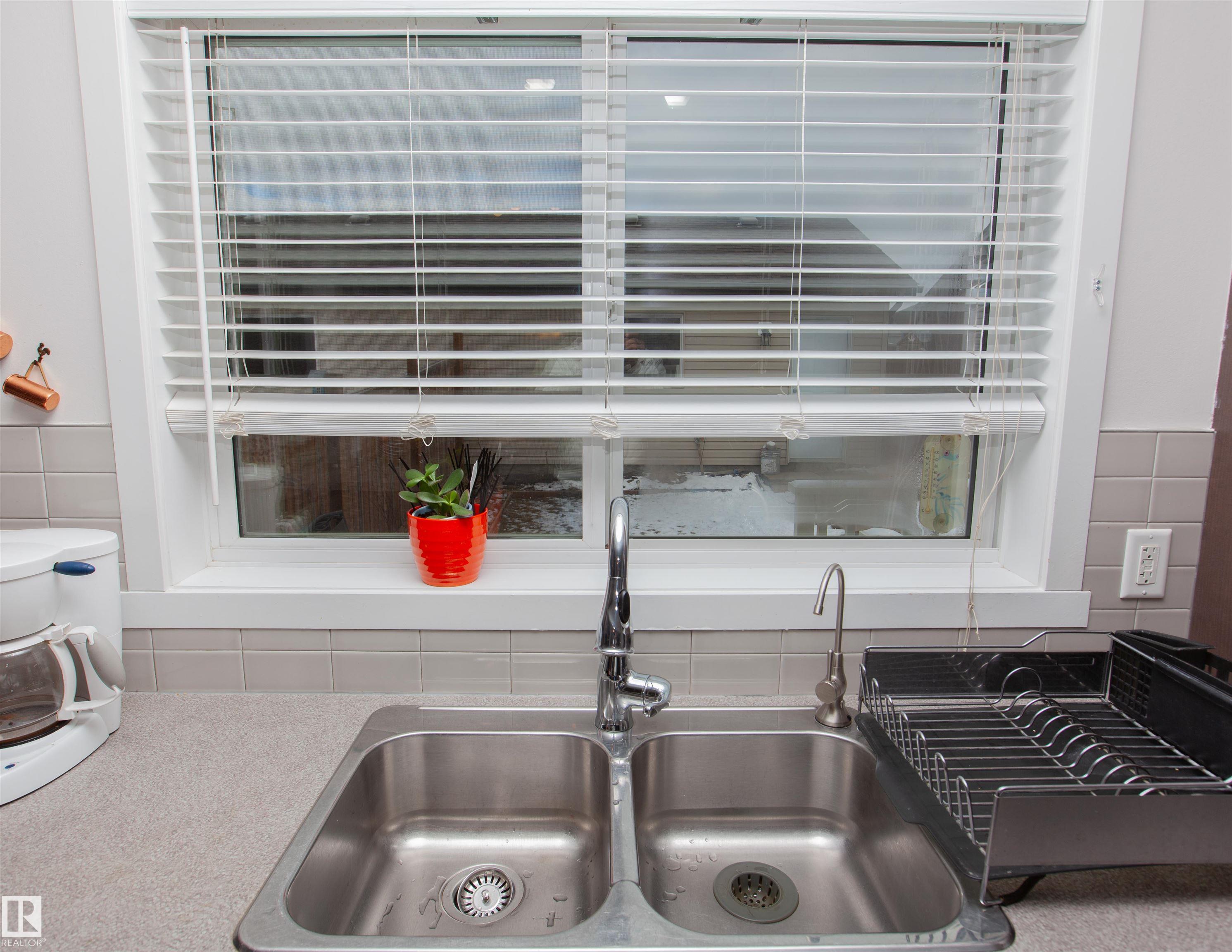 Photo 25 at 2902 Maple Way NW, Maple Crest, Edmonton